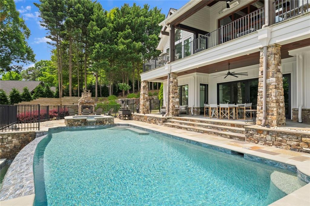 8819 Ford Lane