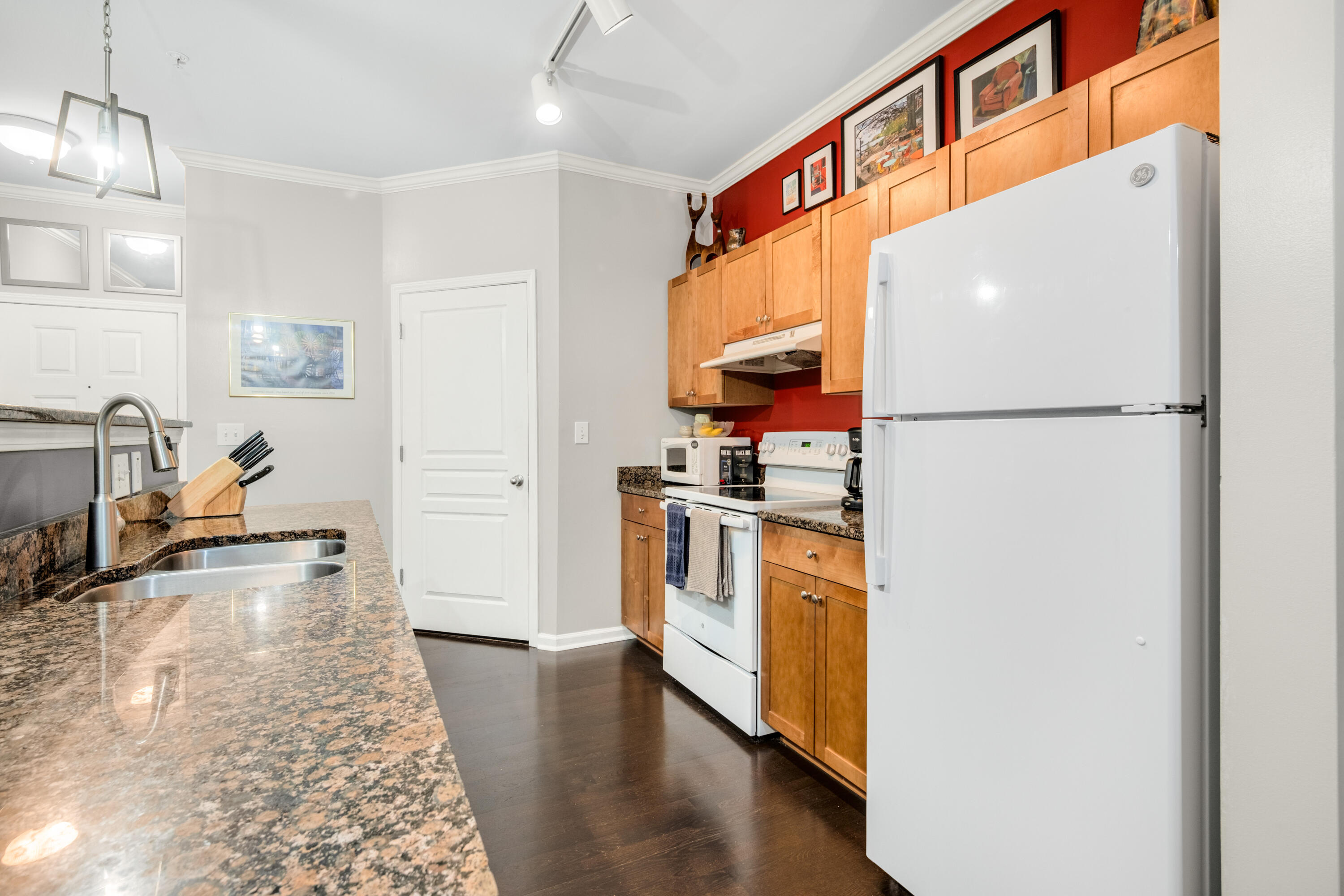 300 Bucksley Lane # 102