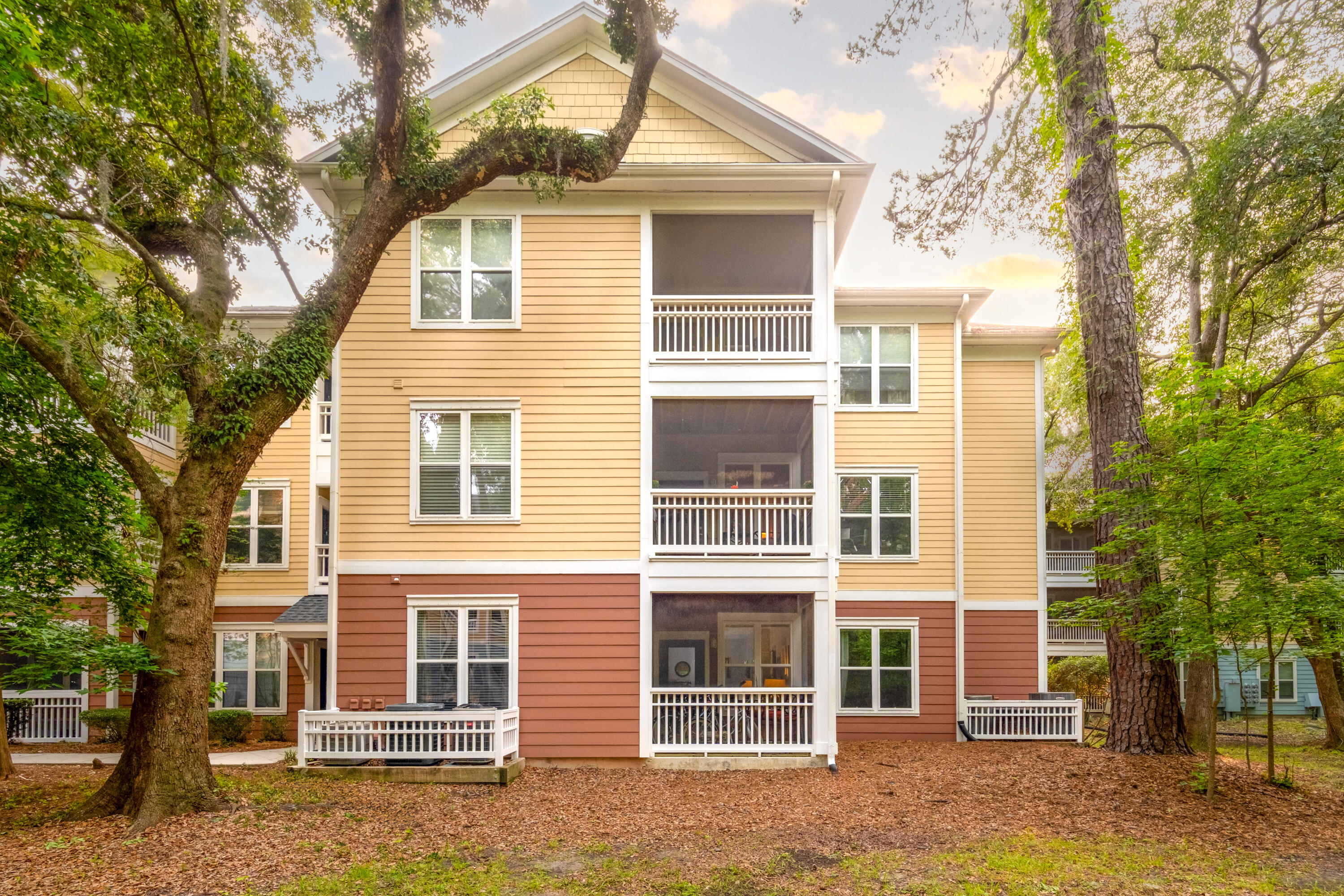 300 Bucksley Lane # 102