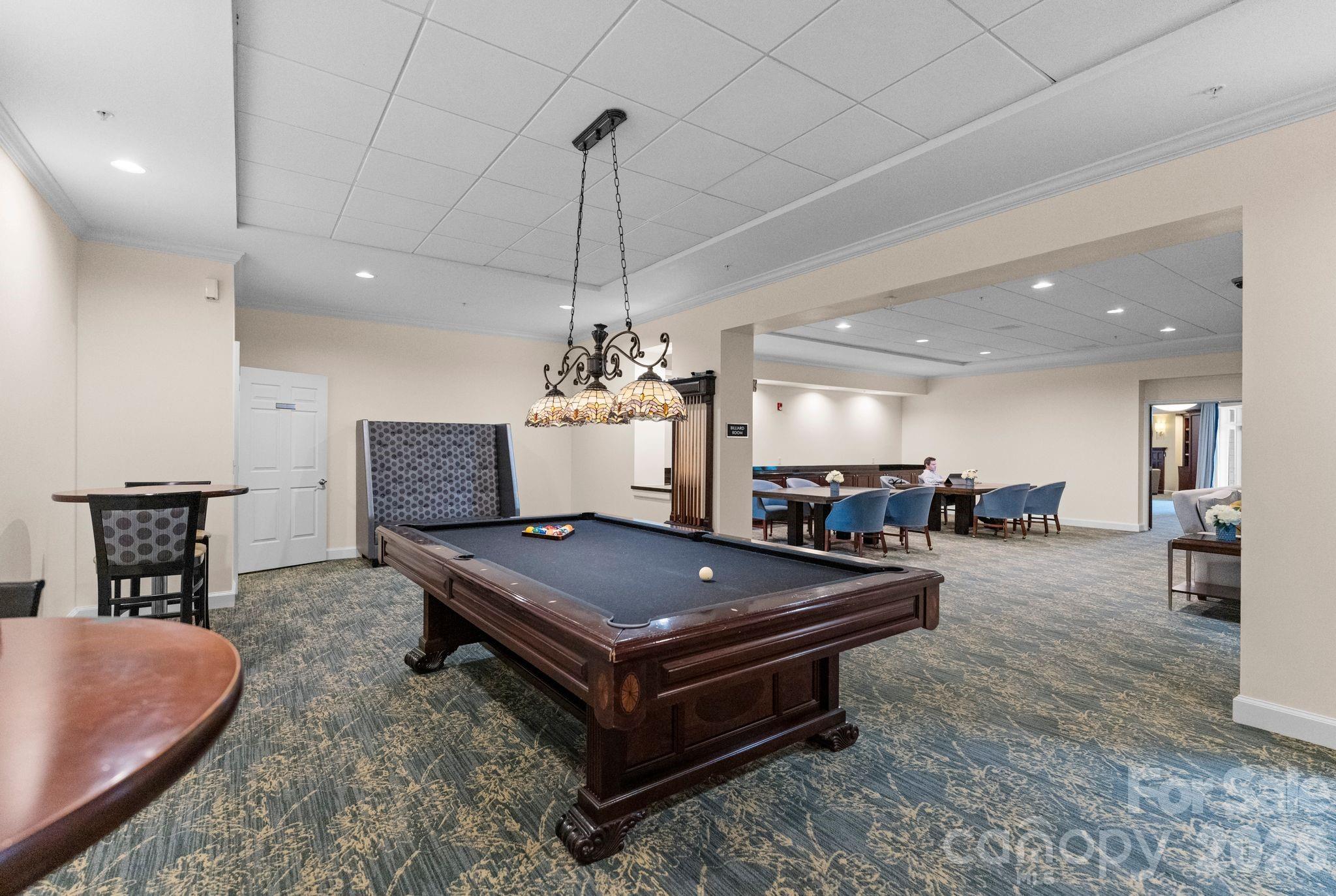 300 W 5th Street Unit: 339
