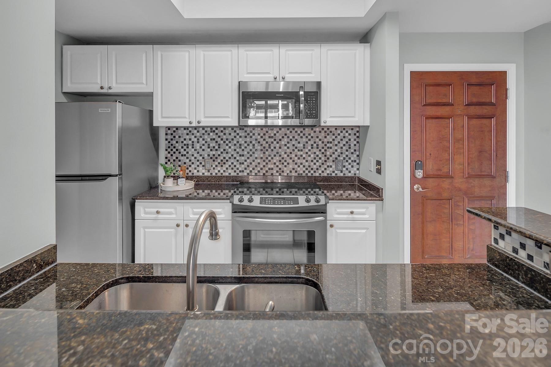 300 W 5th Street Unit: 339