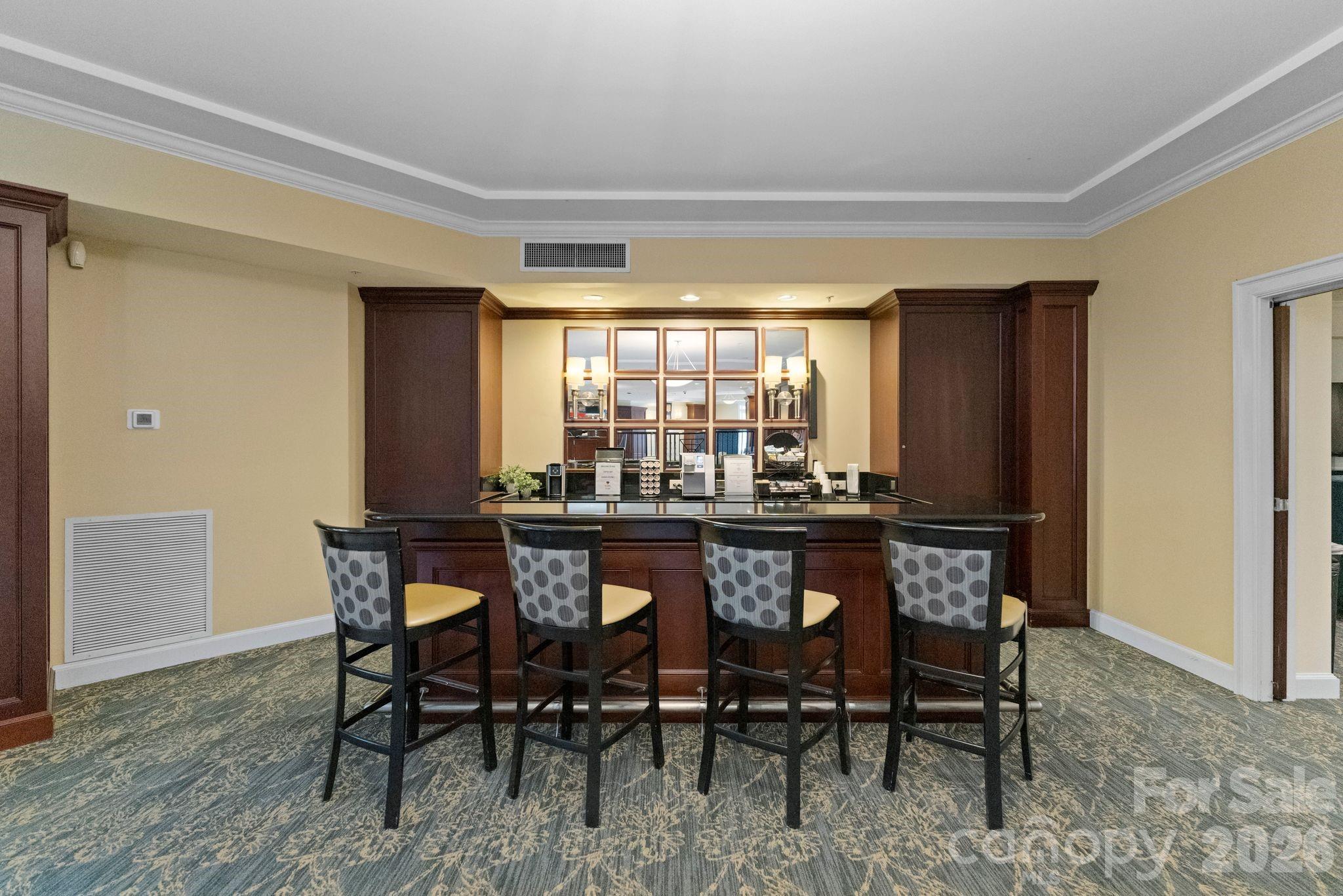 300 W 5th Street Unit: 339