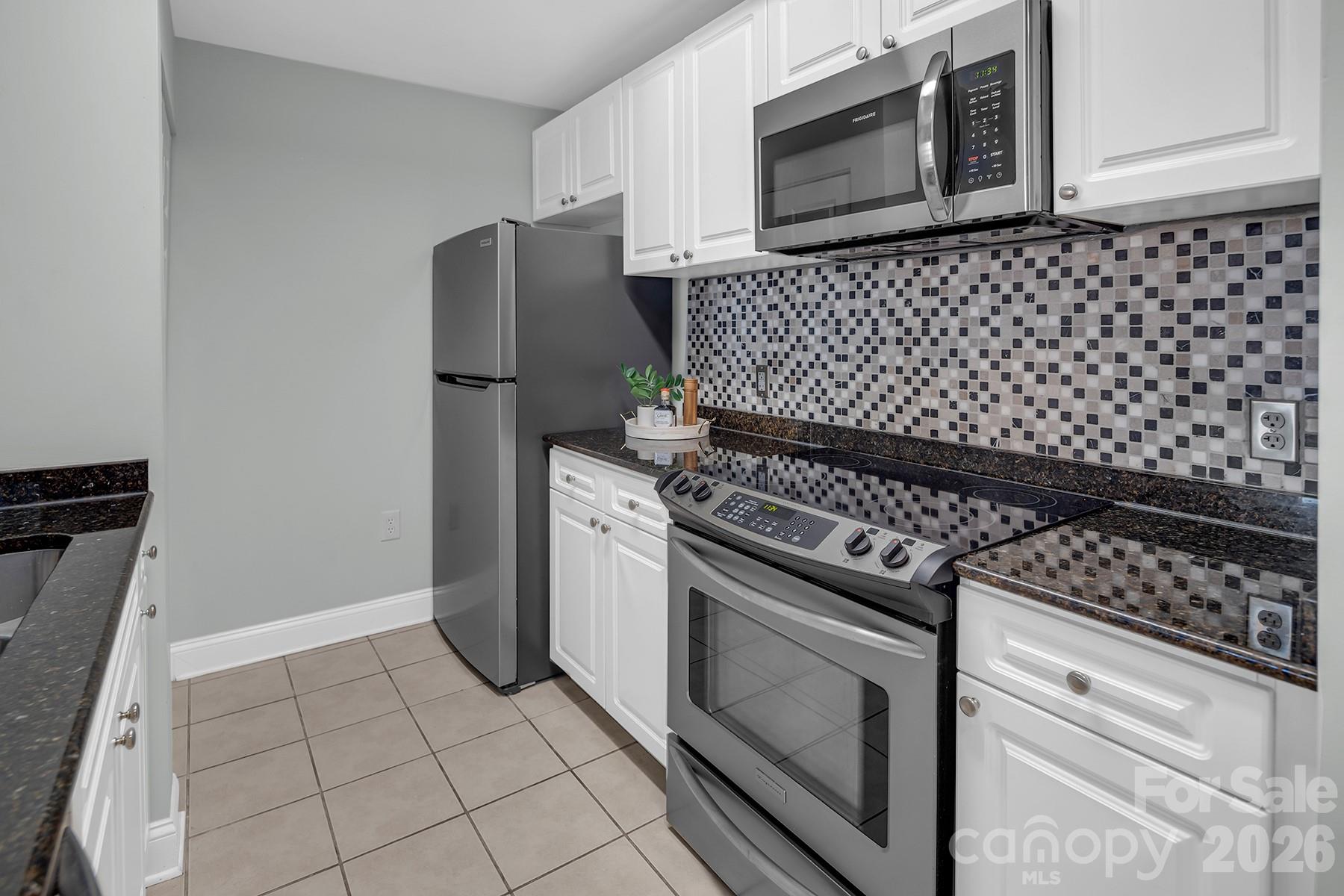 300 W 5th Street Unit: 339
