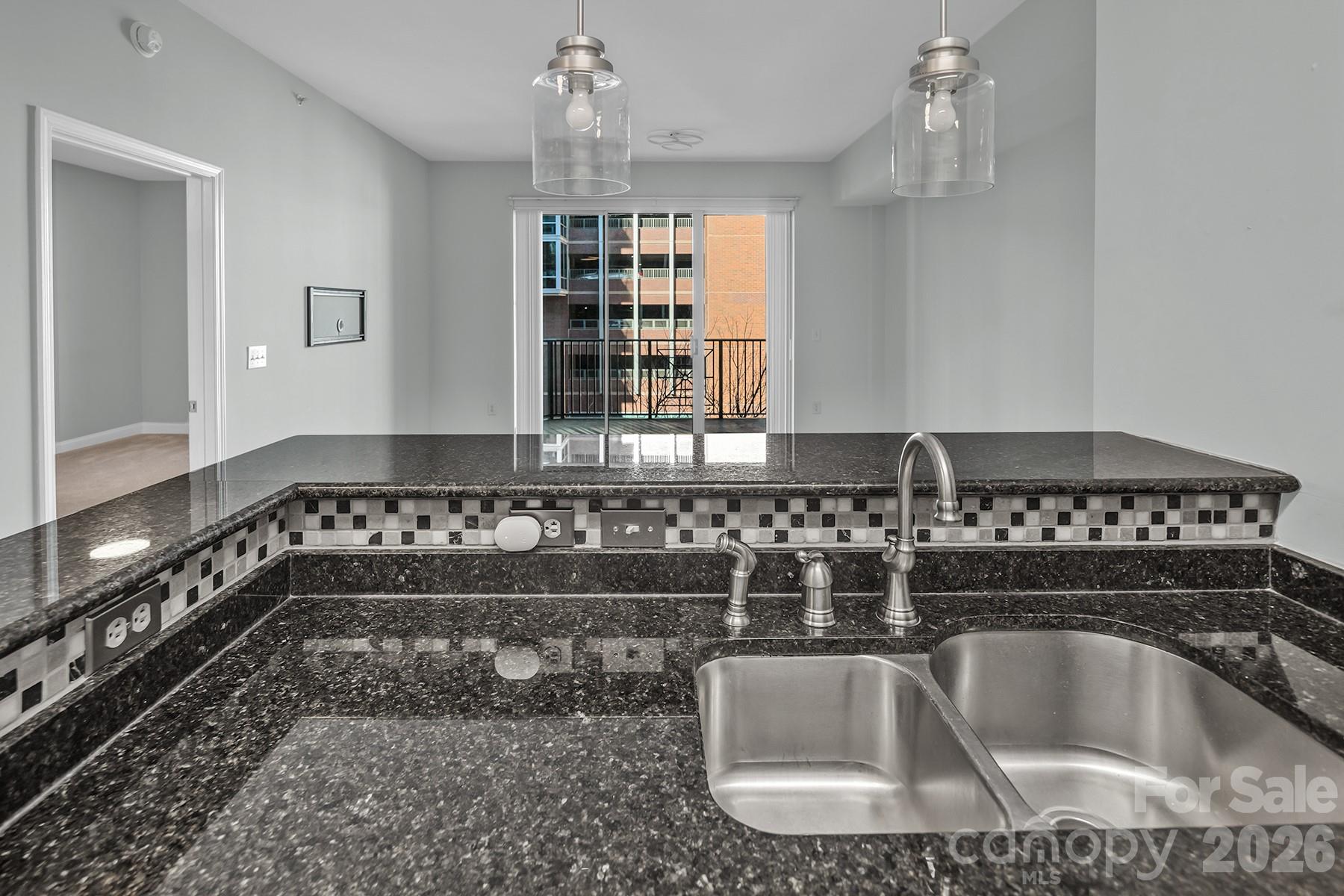 300 W 5th Street Unit: 339