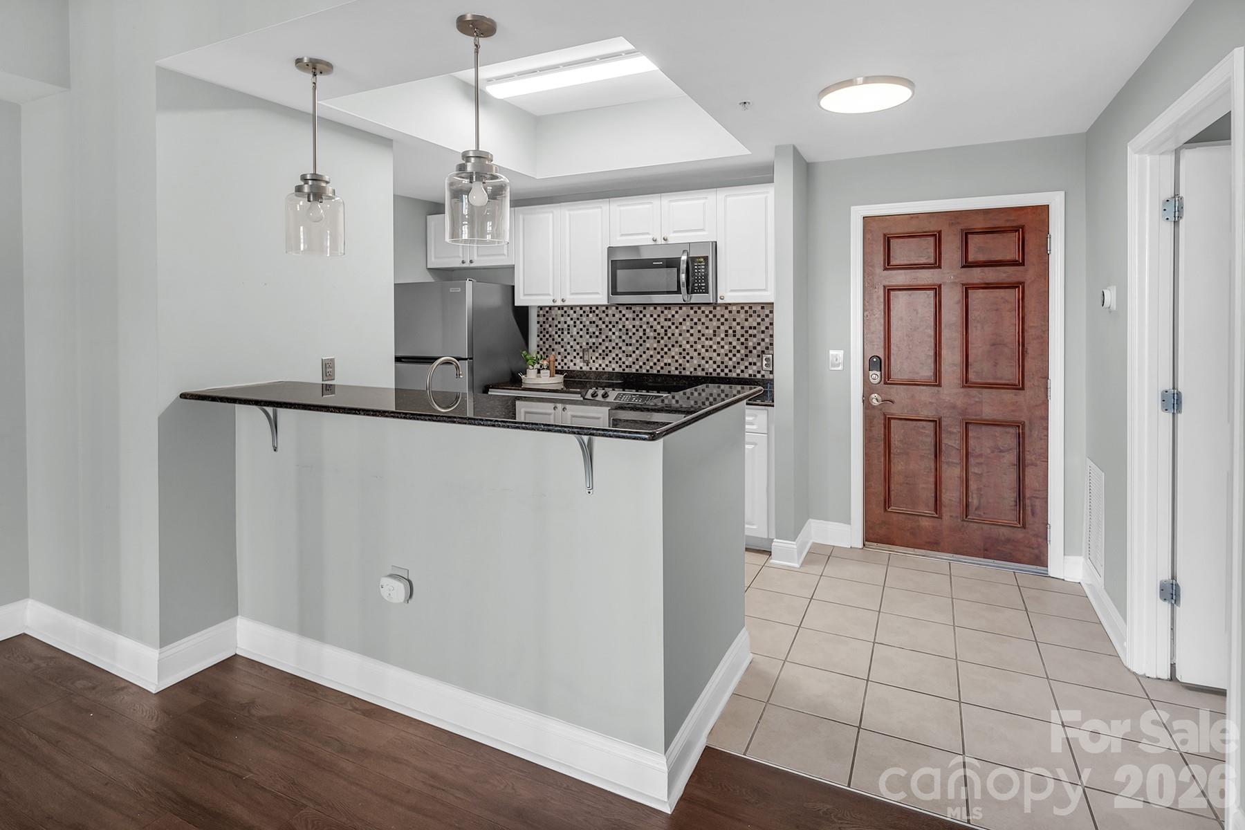 300 W 5th Street Unit: 339
