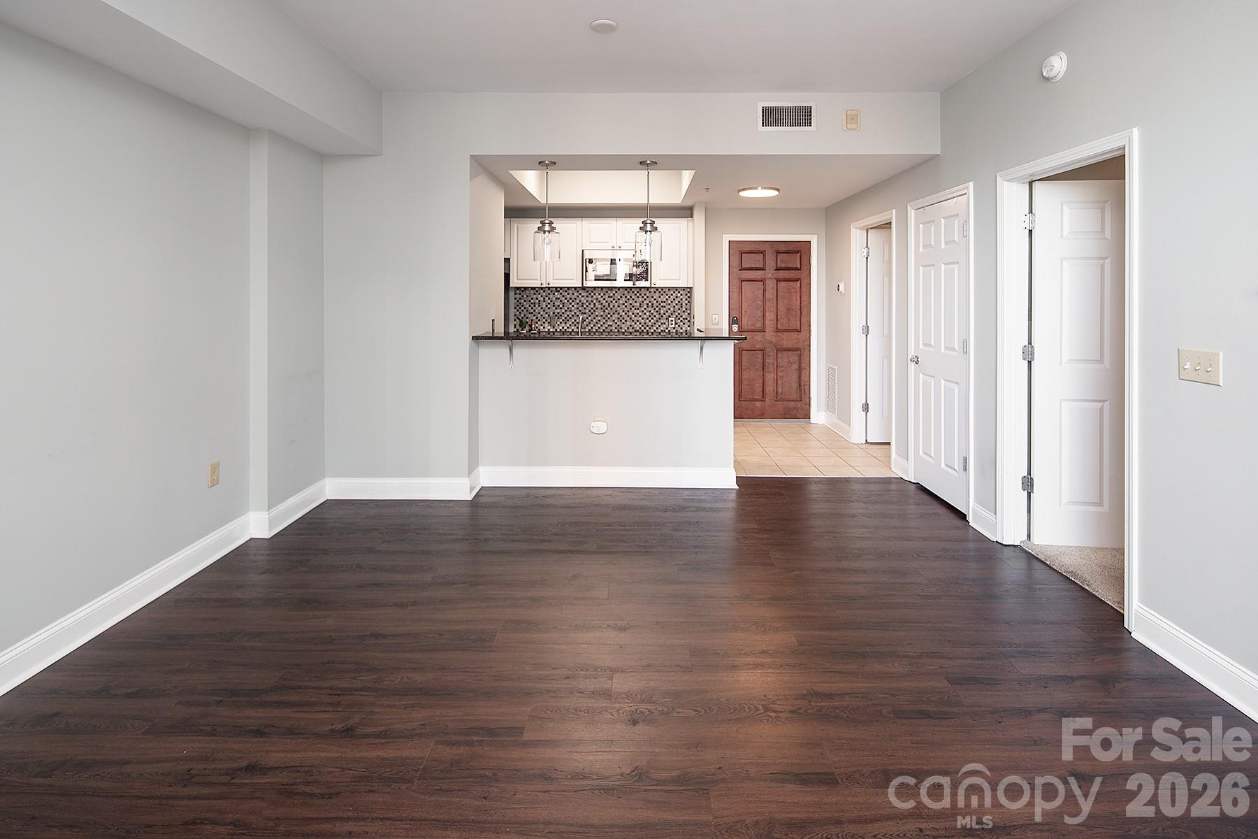 300 W 5th Street Unit: 339