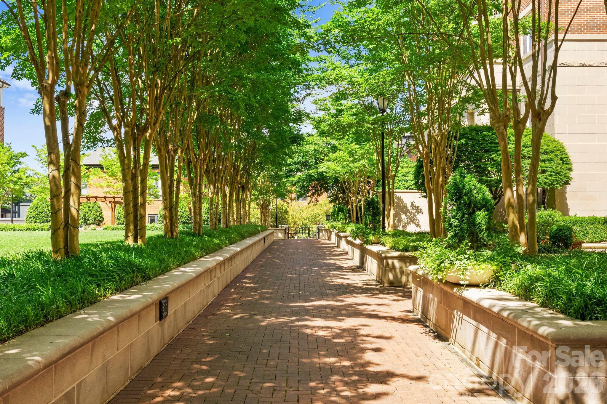 300 W 5th Street Unit: 339