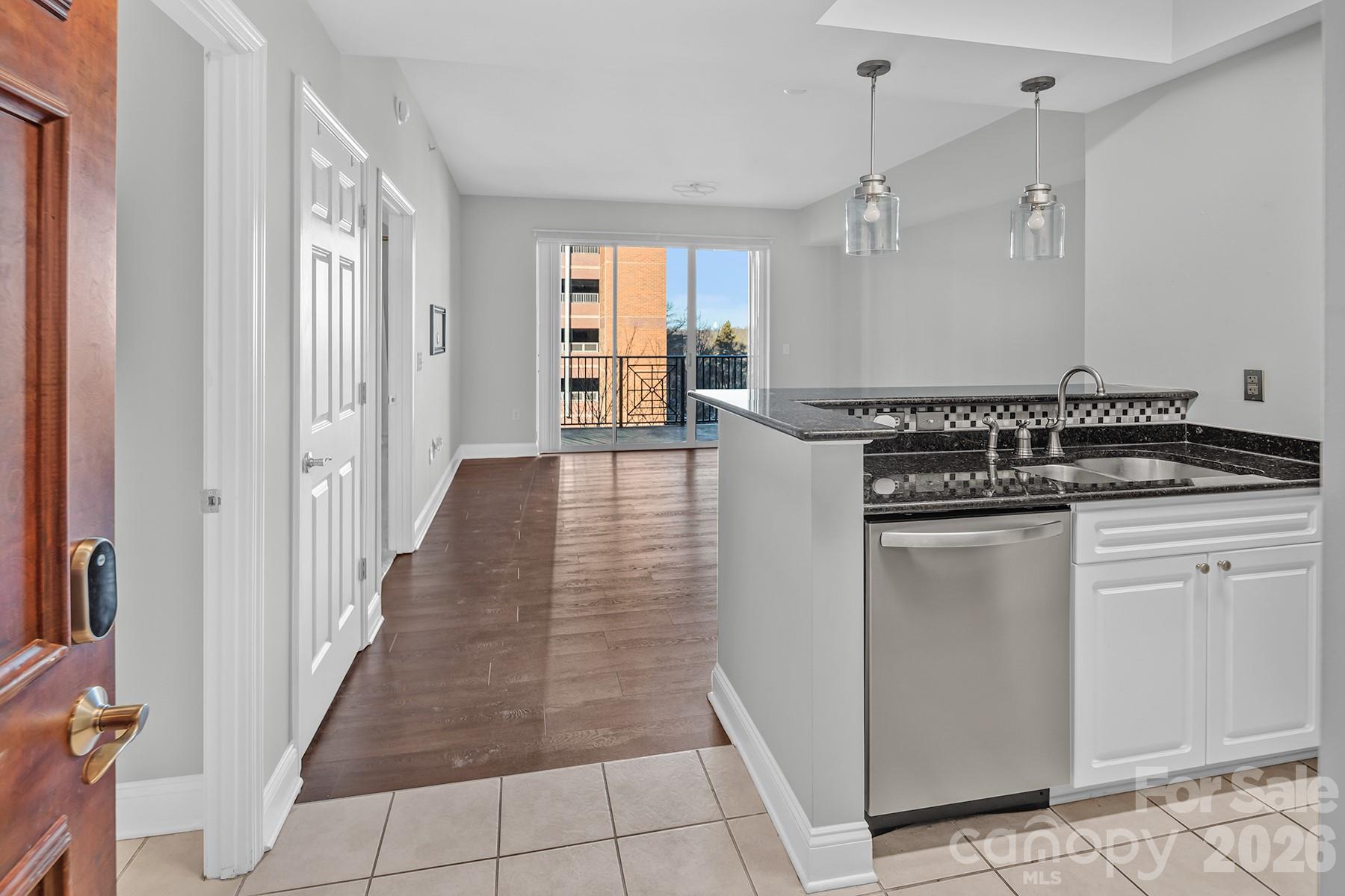 300 W 5th Street Unit: 339