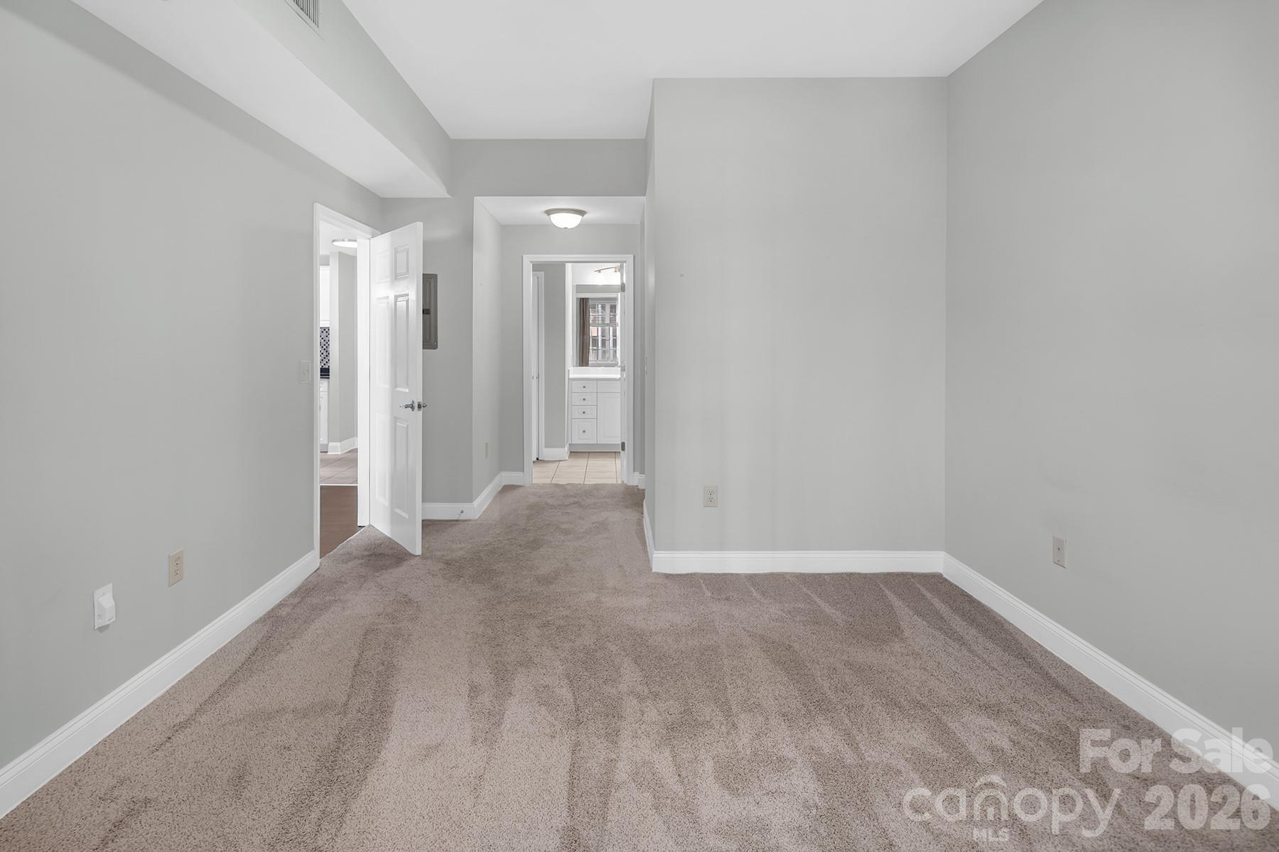 300 W 5th Street Unit: 339