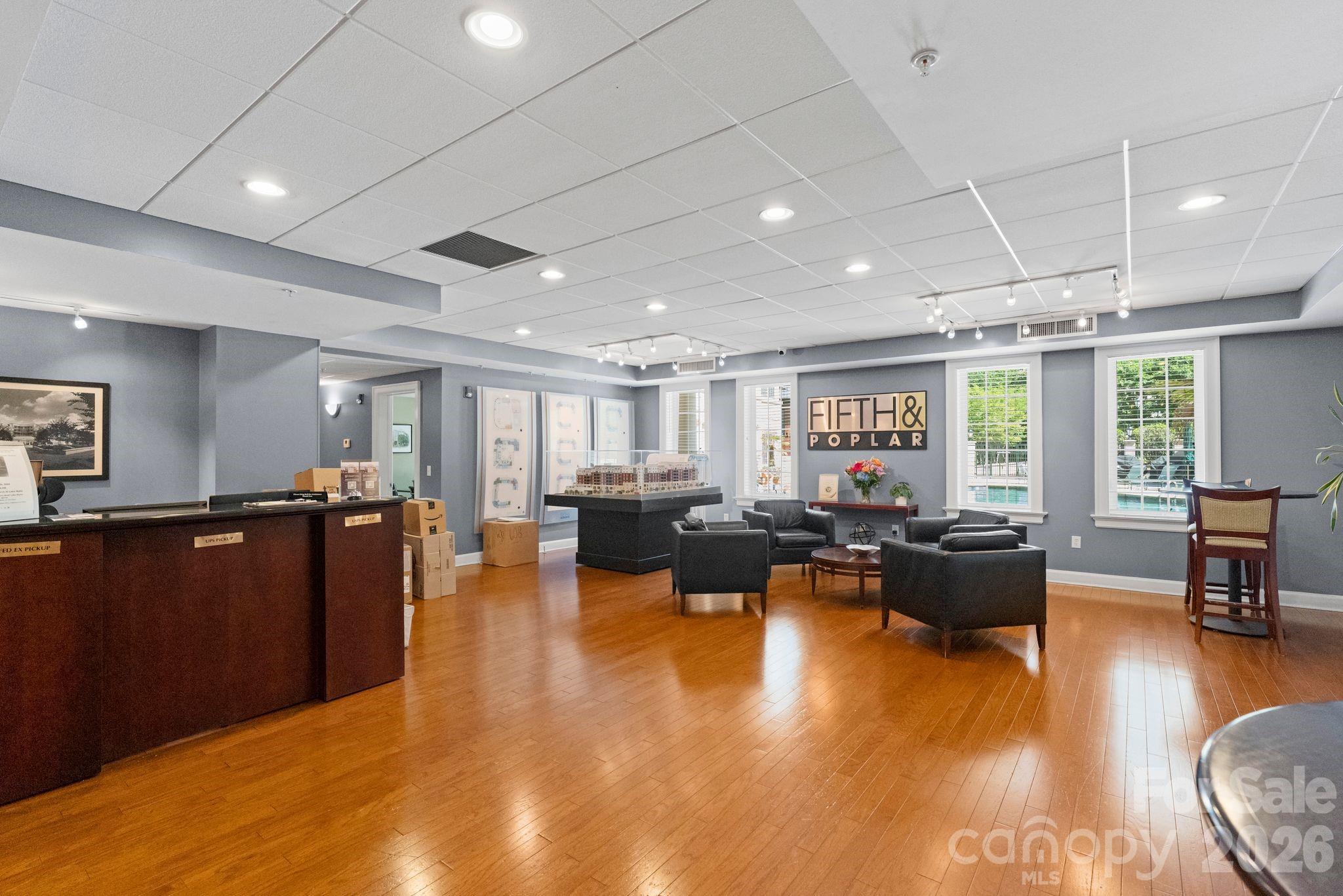 300 W 5th Street Unit: 339