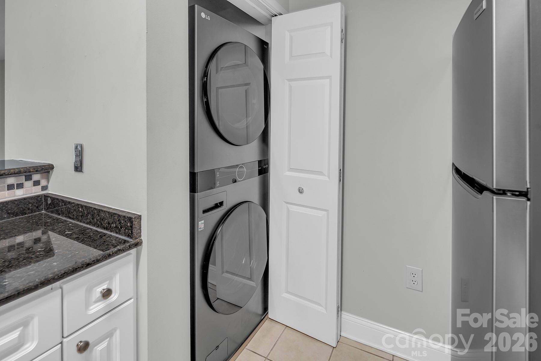 300 W 5th Street Unit: 339
