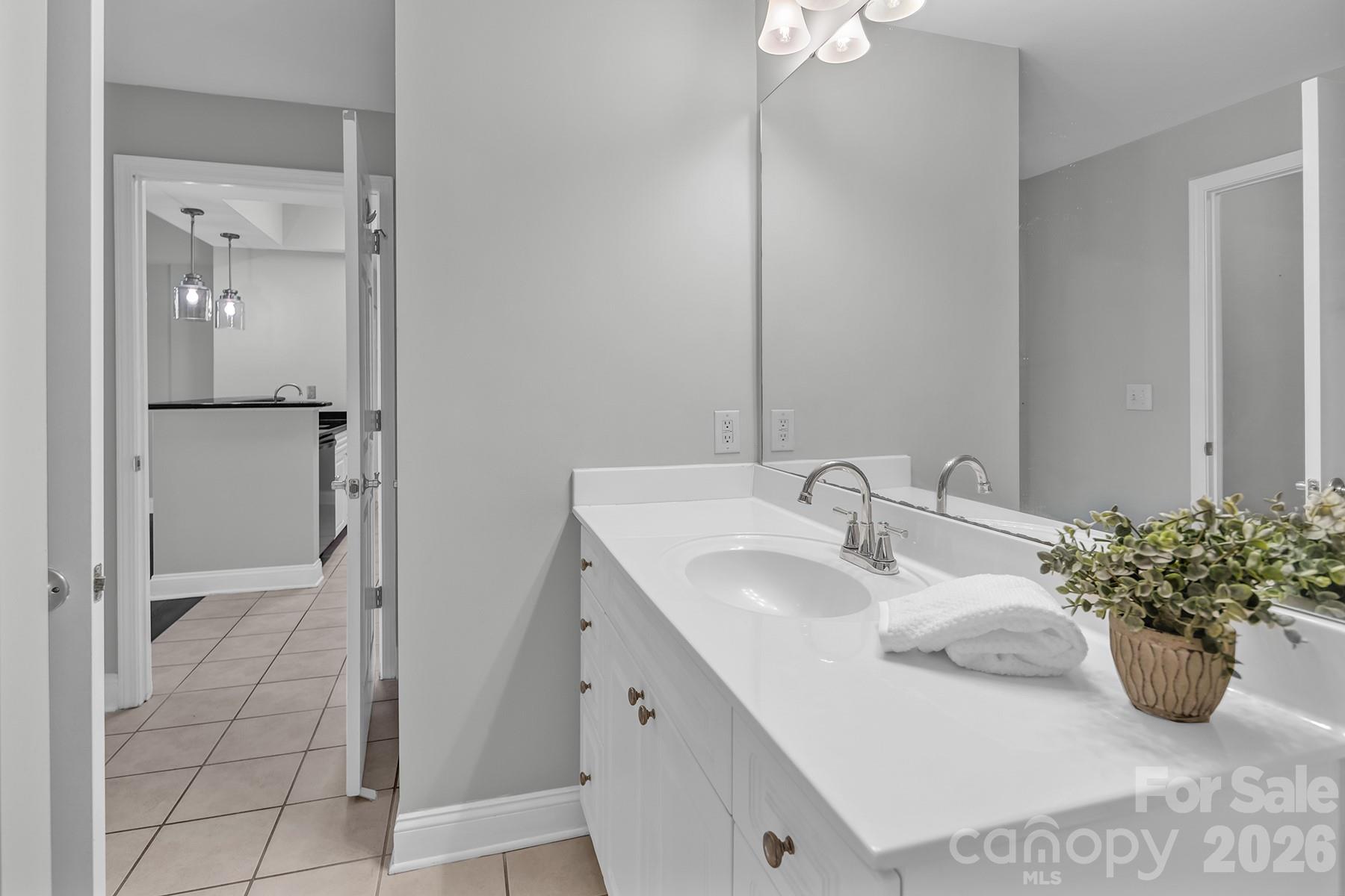300 W 5th Street Unit: 339