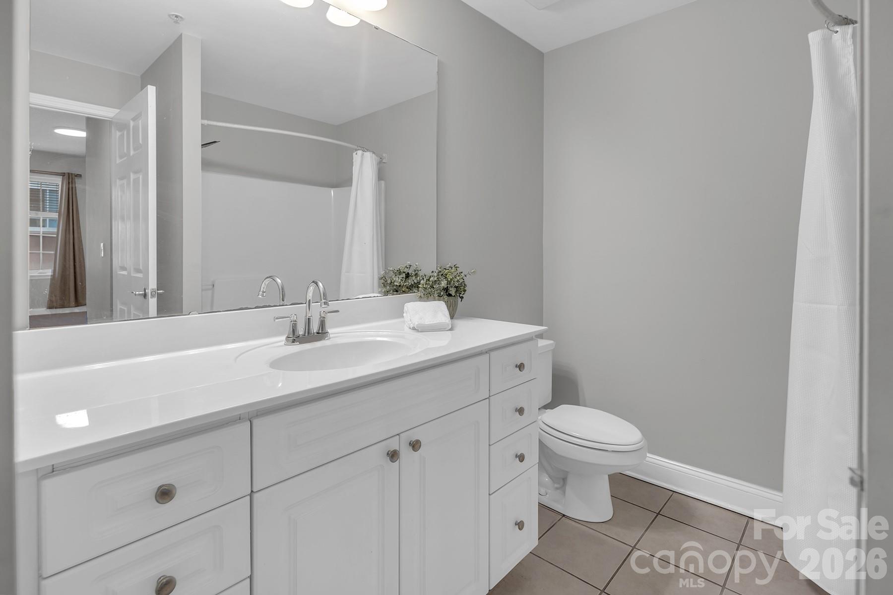 300 W 5th Street Unit: 339
