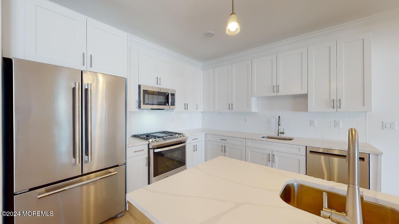 221 Brighton Avenue 302