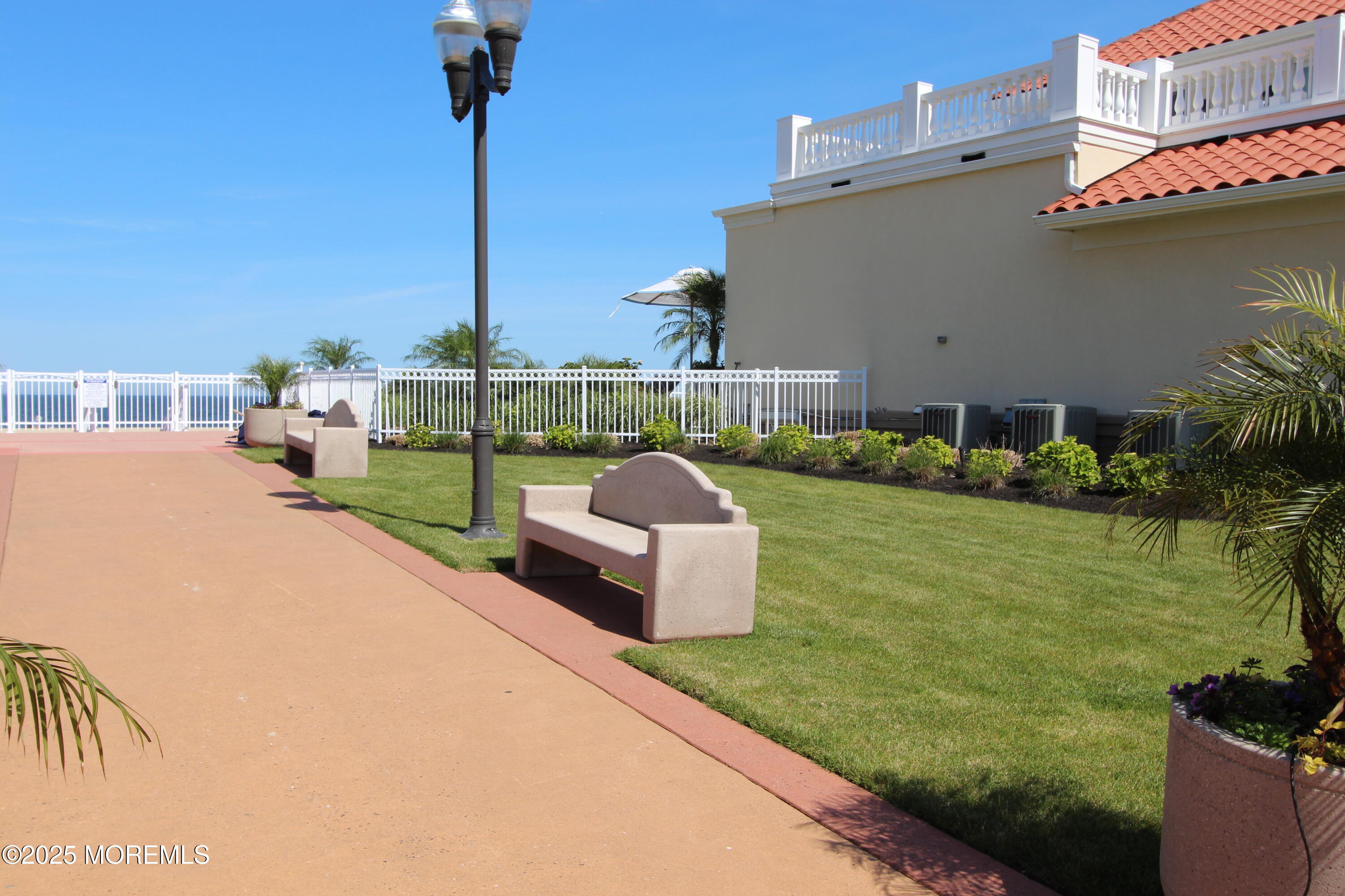 17 Riviera Drive