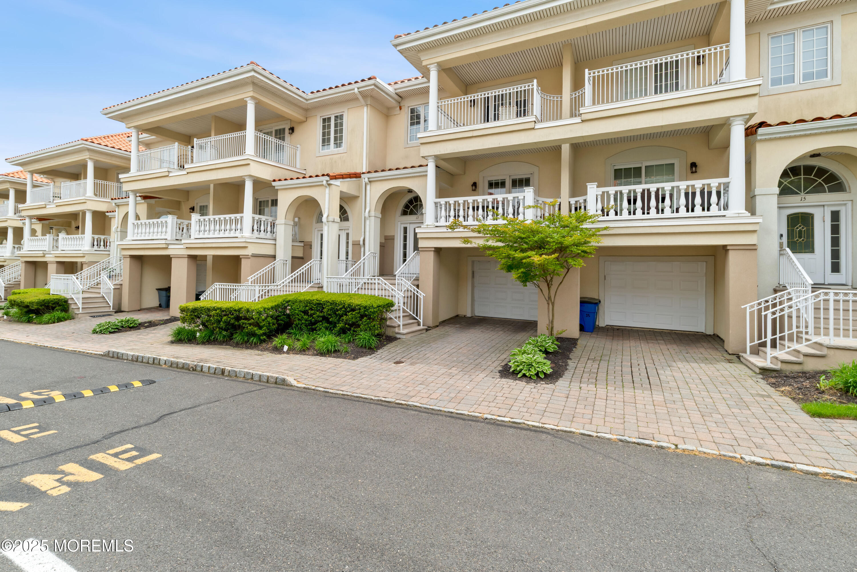 17 Riviera Drive