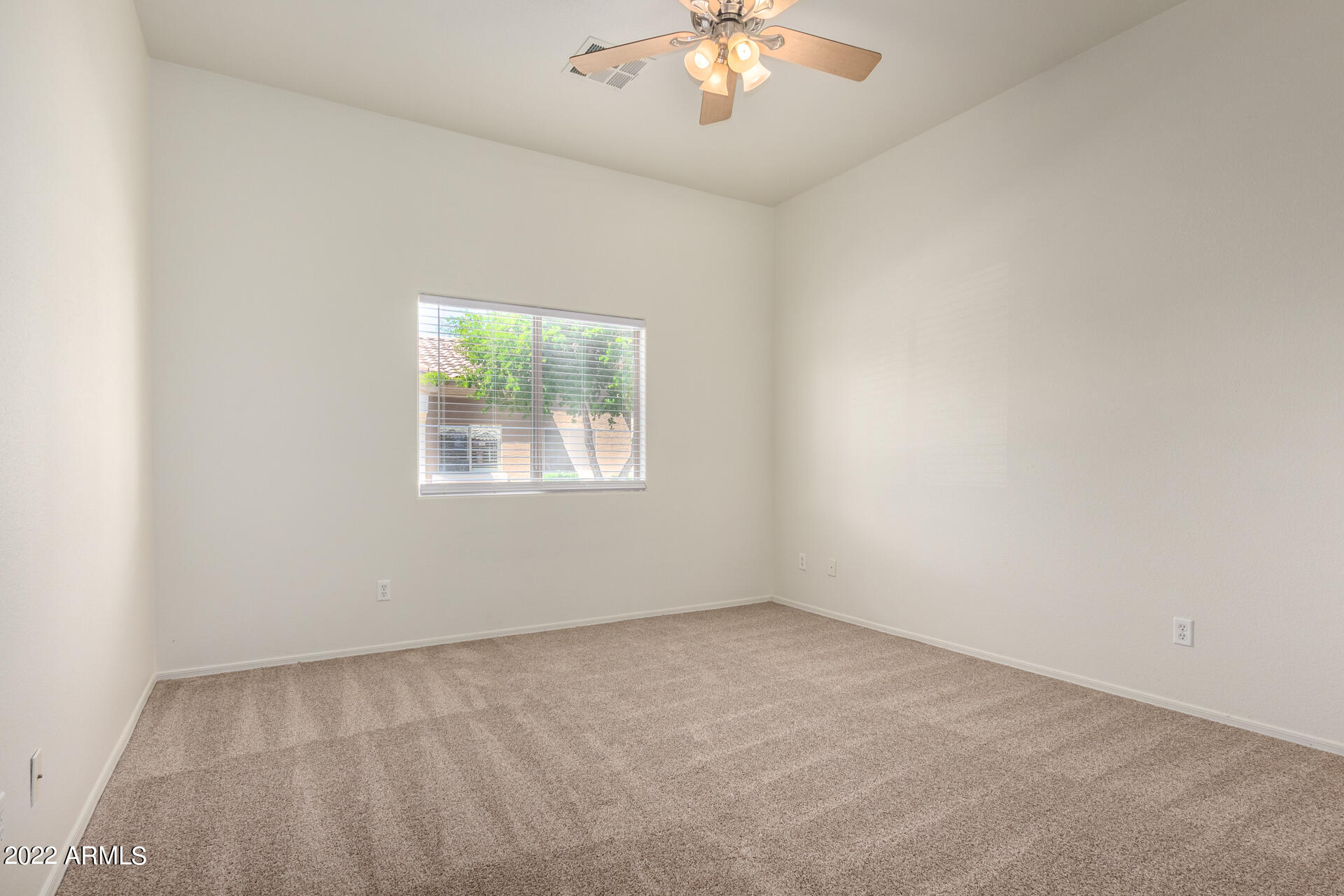 15593 N HIDDEN VALLEY Lane