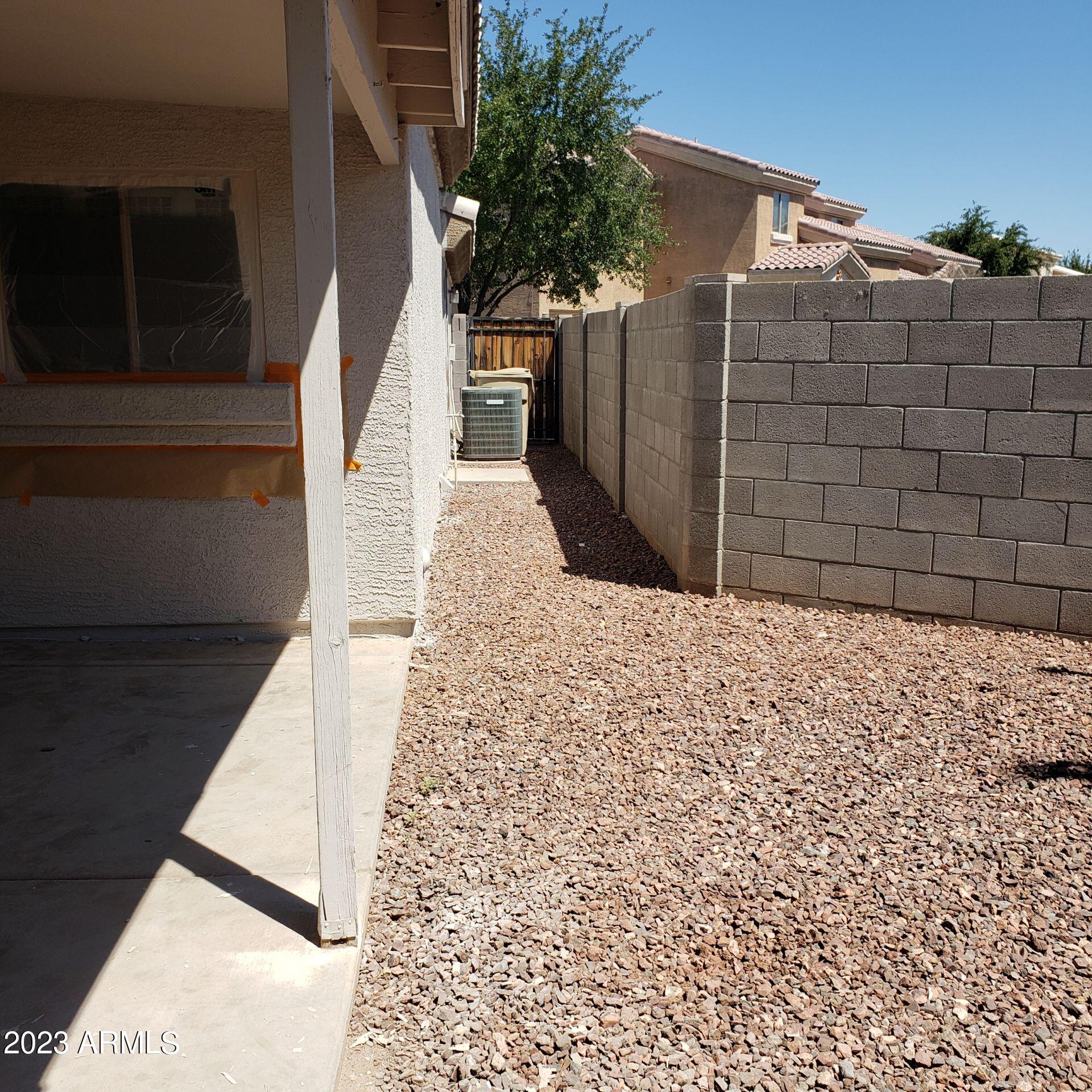 15593 N HIDDEN VALLEY Lane