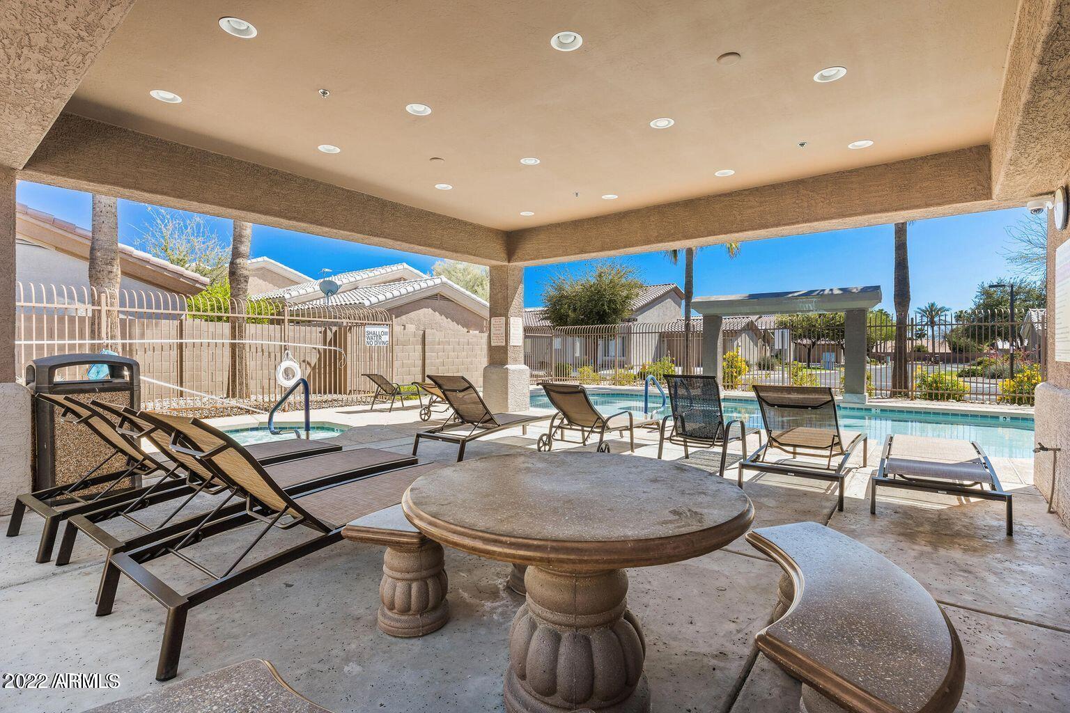 15593 N HIDDEN VALLEY Lane