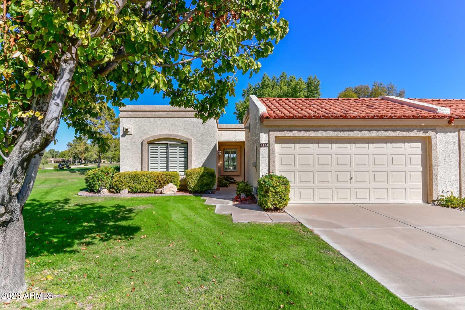 9704 W KERRY Lane