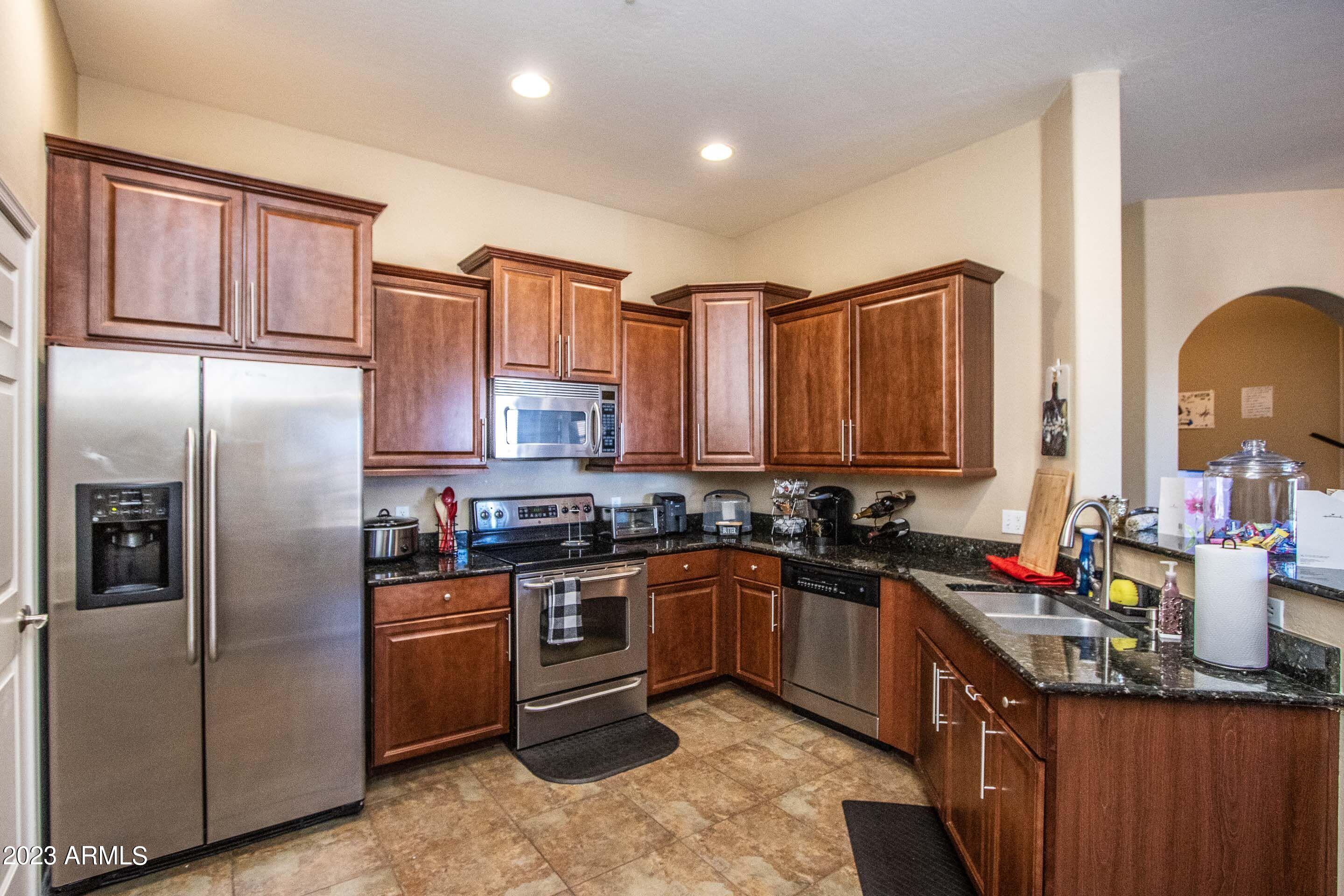 14575 W MOUNTAIN VIEW Boulevard, 11314