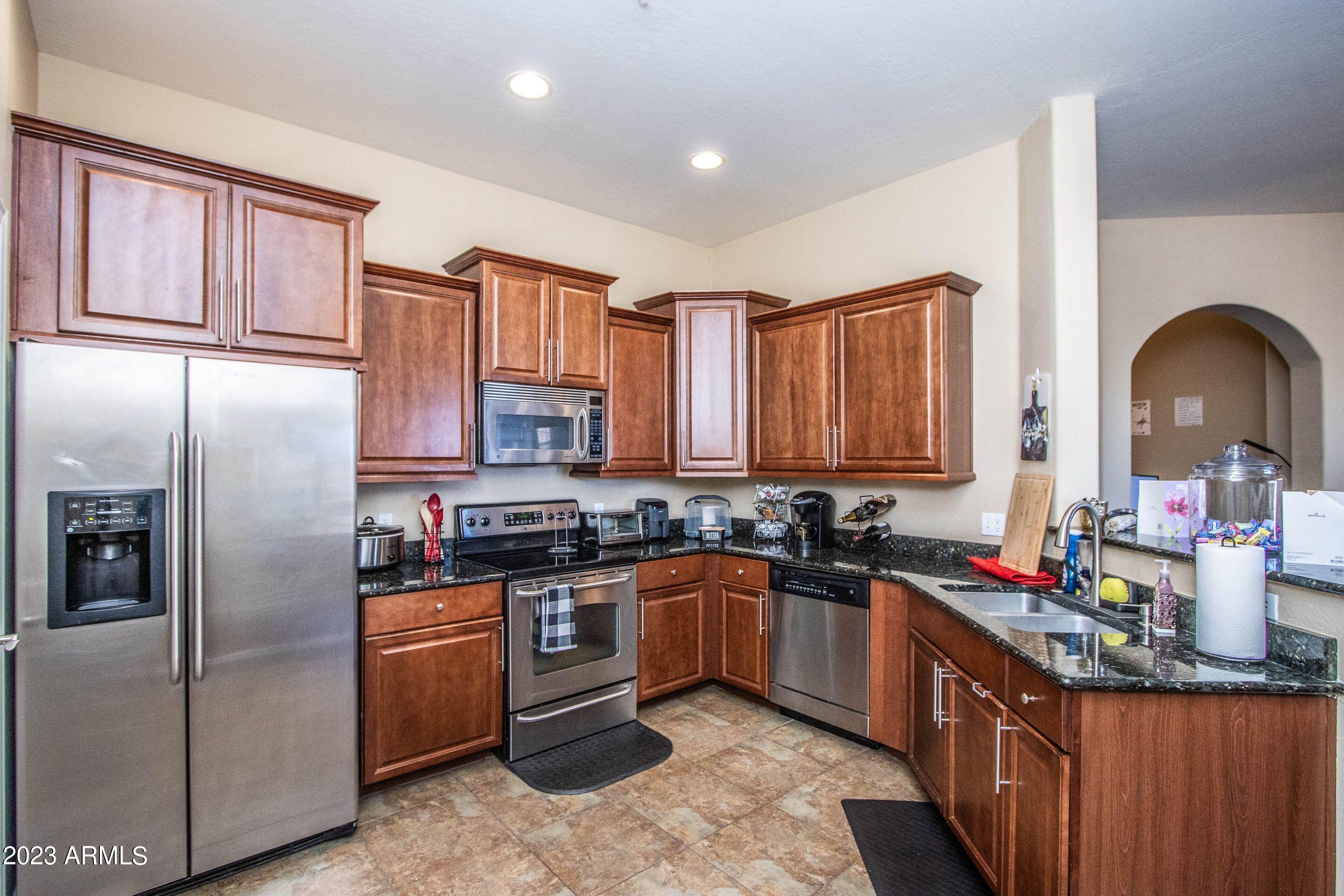 14575 W MOUNTAIN VIEW Boulevard, 11314