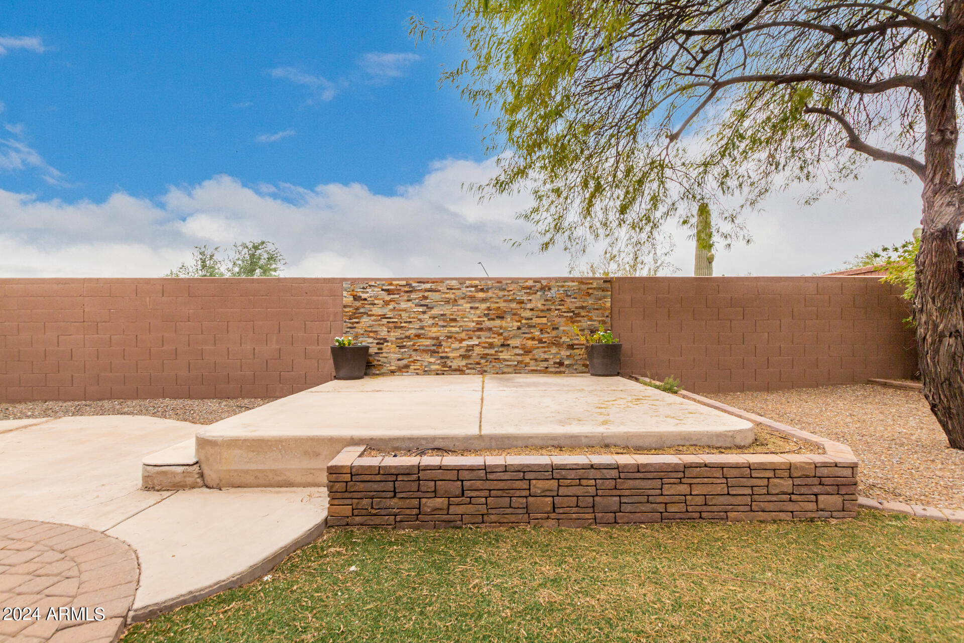 2231 W Valhalla Court