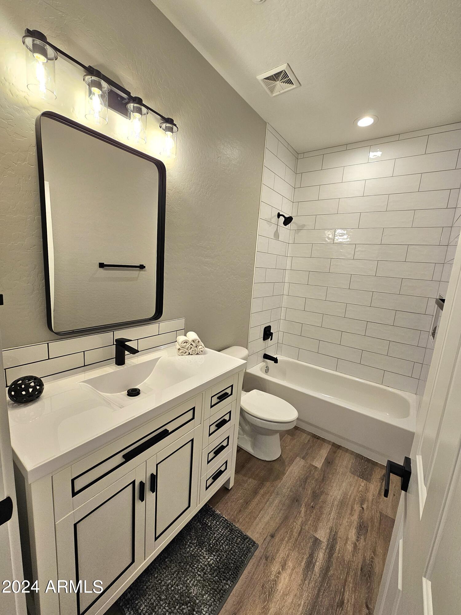2231 W Valhalla Court