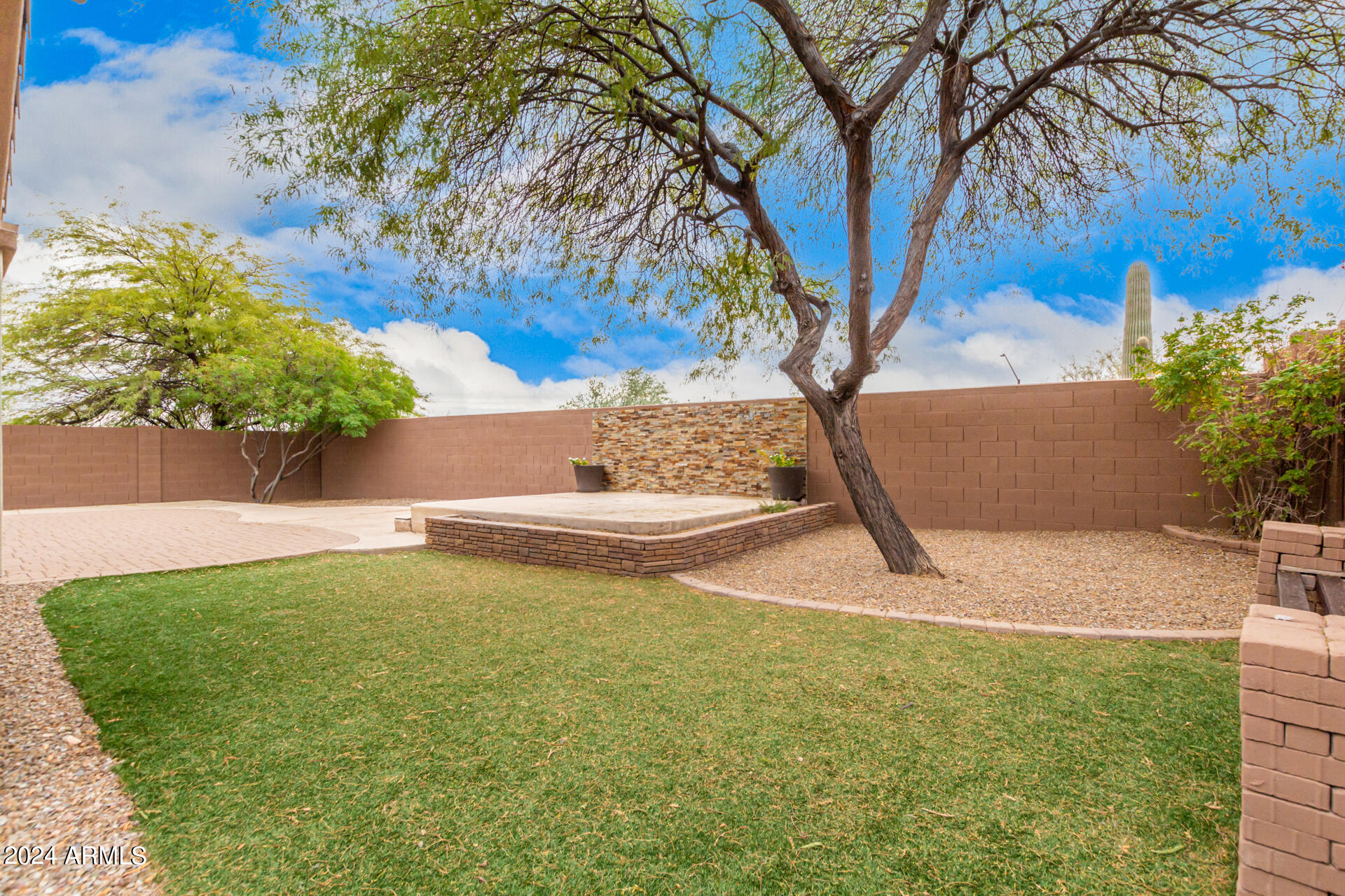 2231 W Valhalla Court