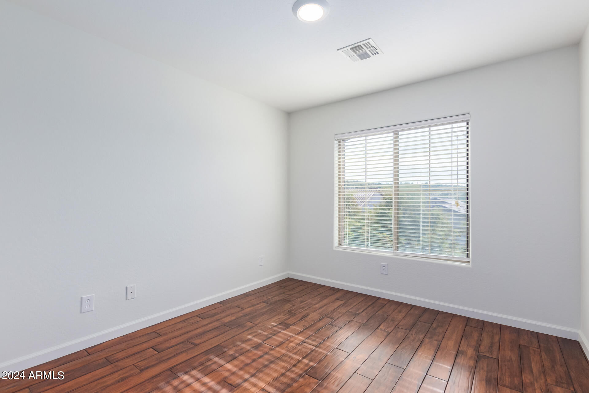 3826 W GHOST FLOWER Lane