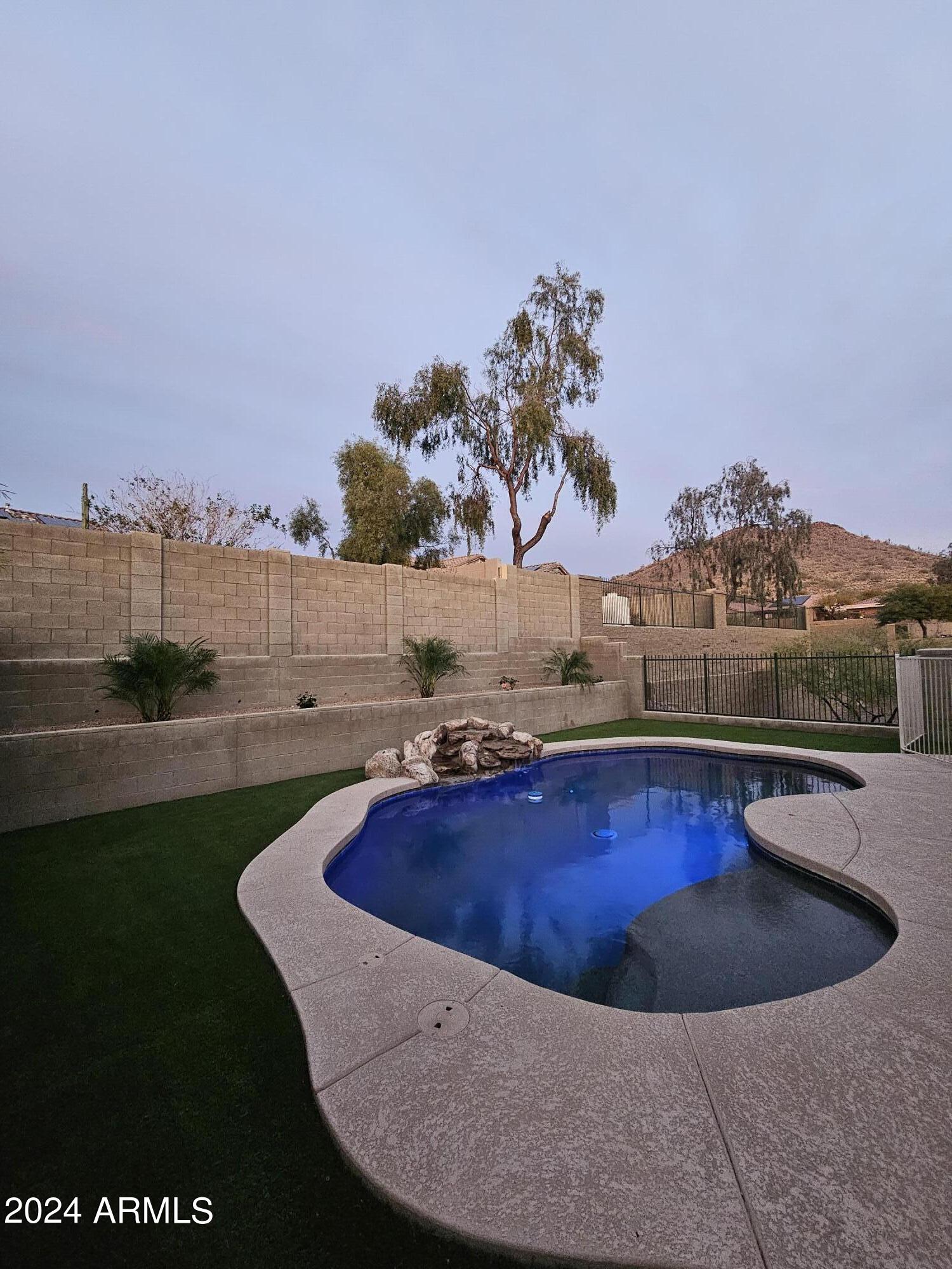 3826 W GHOST FLOWER Lane