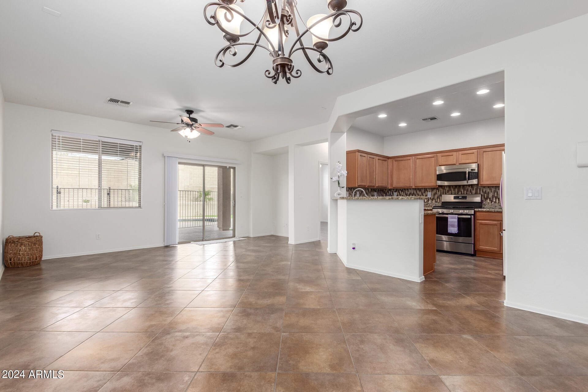 3826 W GHOST FLOWER Lane