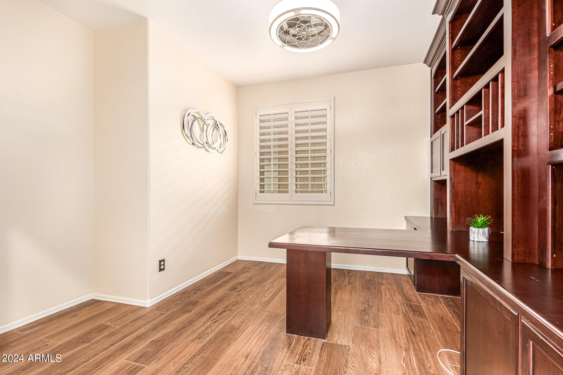 6830 W MORNING VISTA Drive