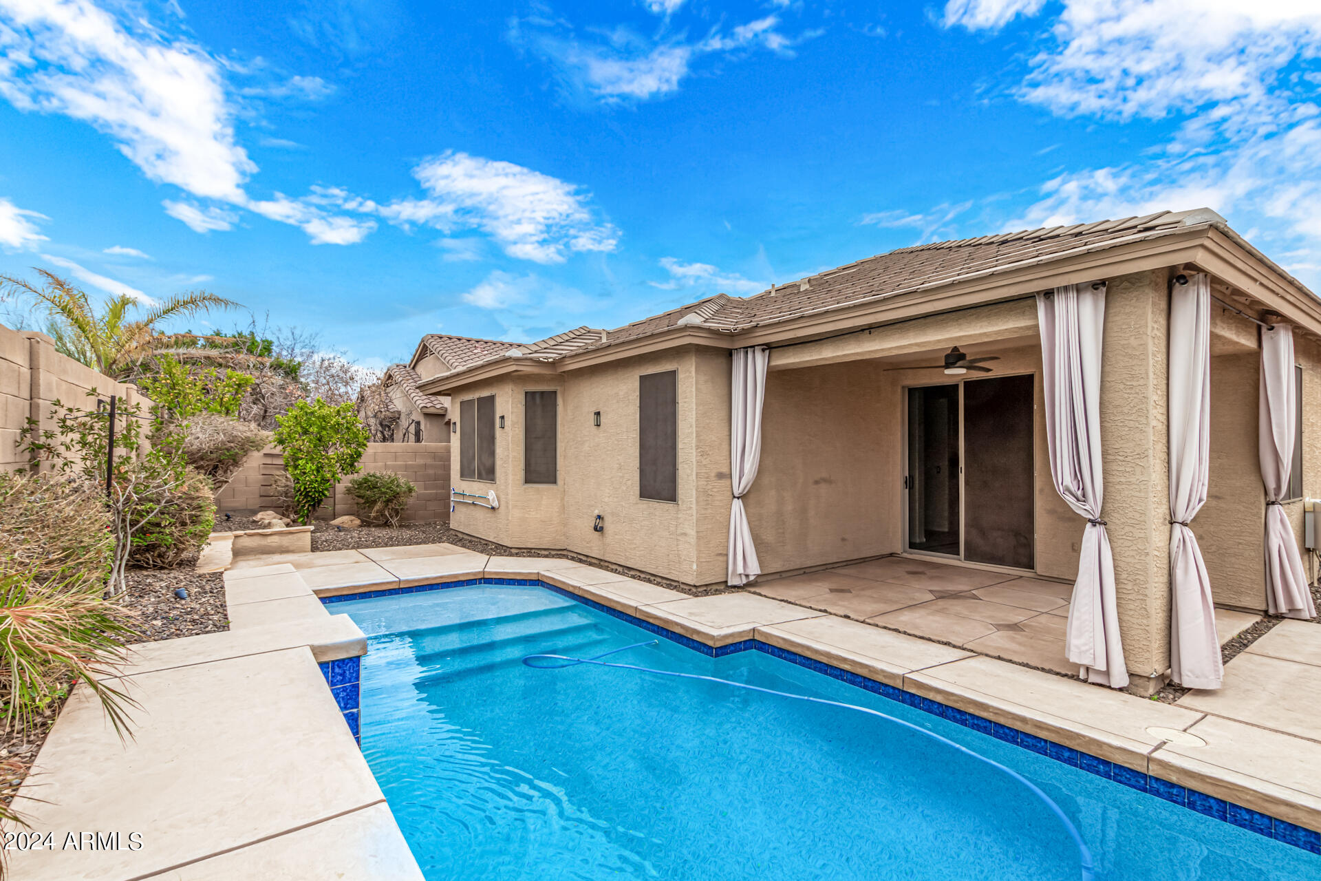 6830 W MORNING VISTA Drive