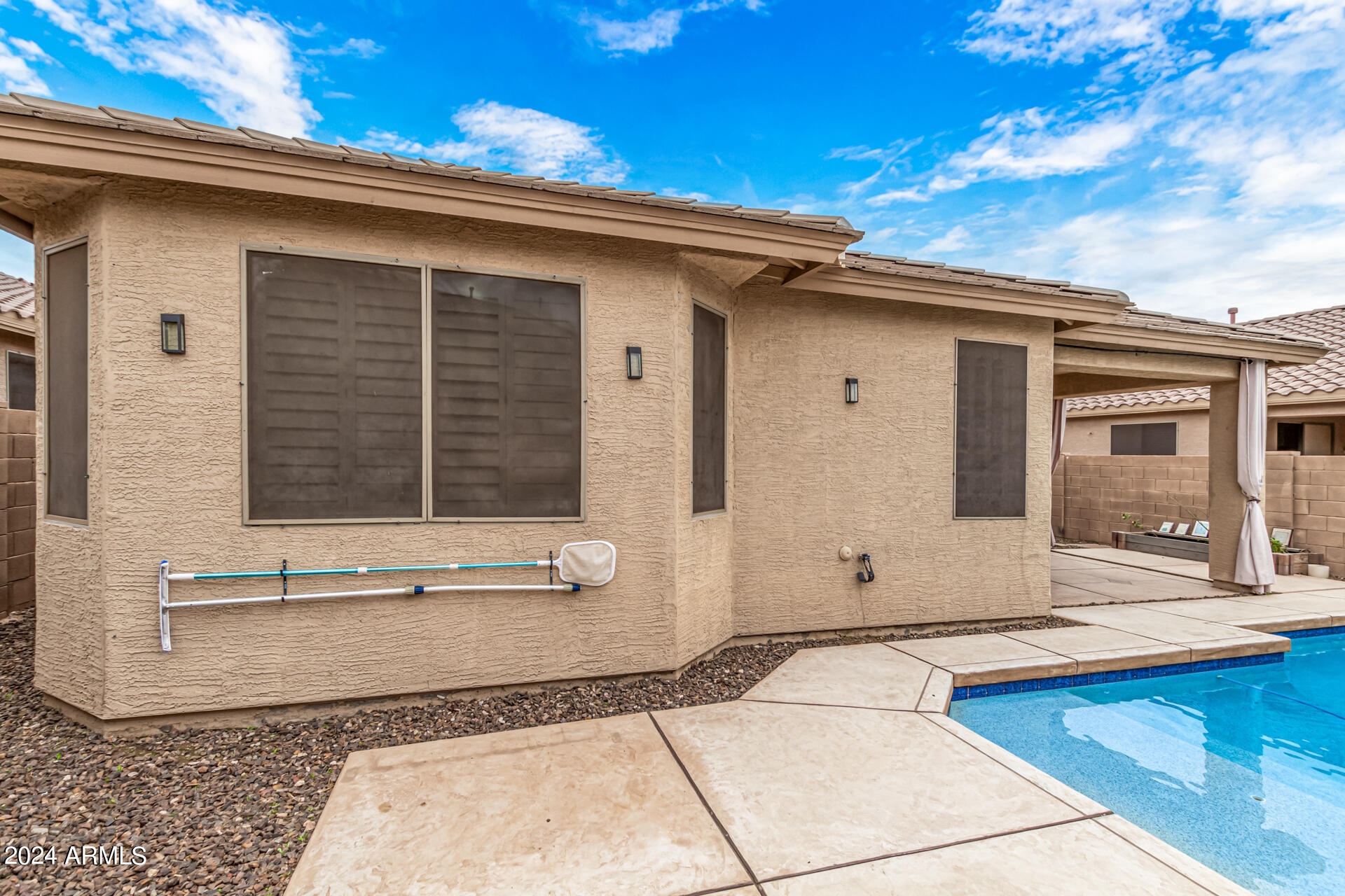 6830 W MORNING VISTA Drive