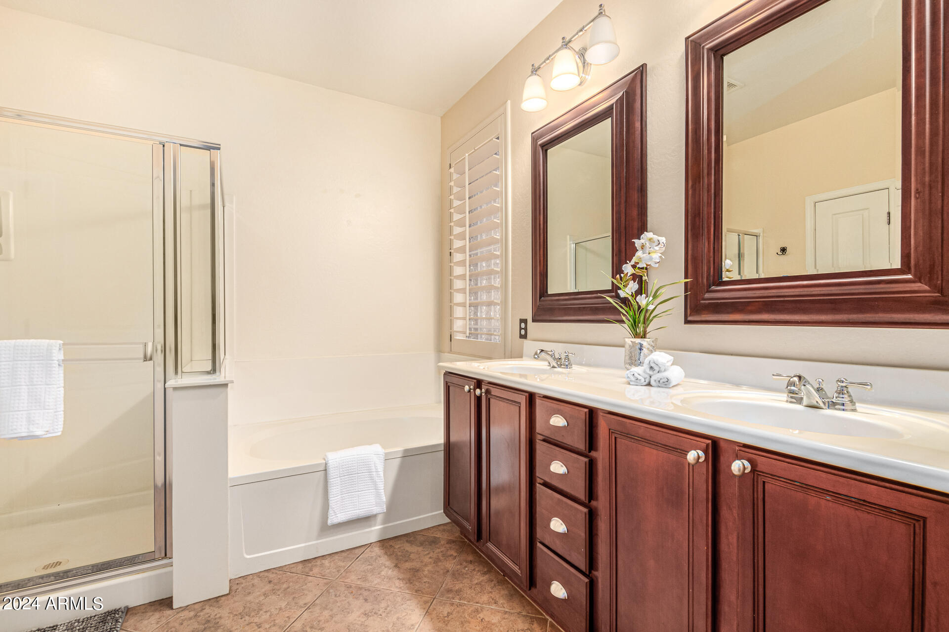 6830 W MORNING VISTA Drive