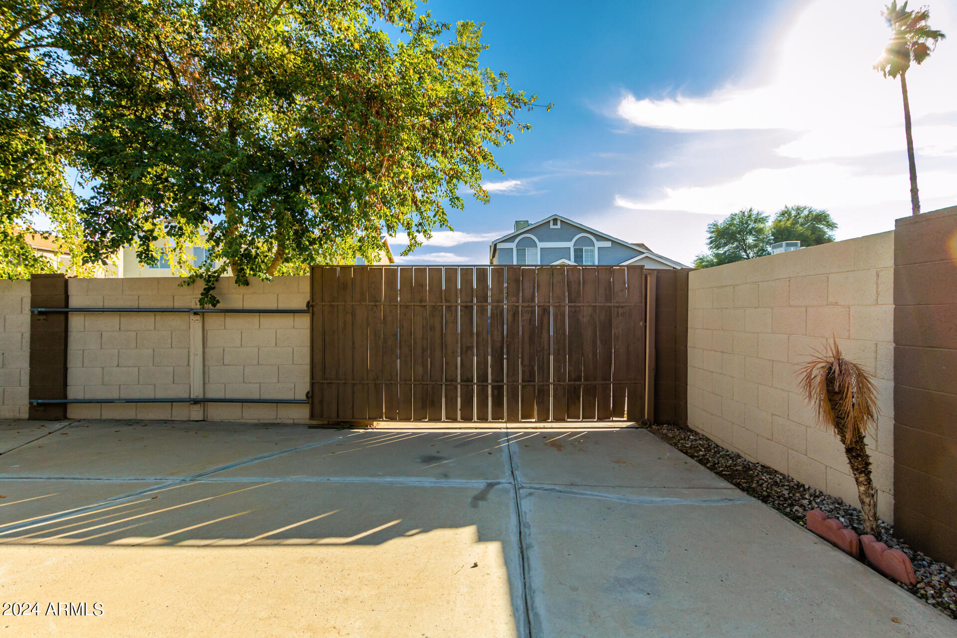 2606 N 89TH Drive