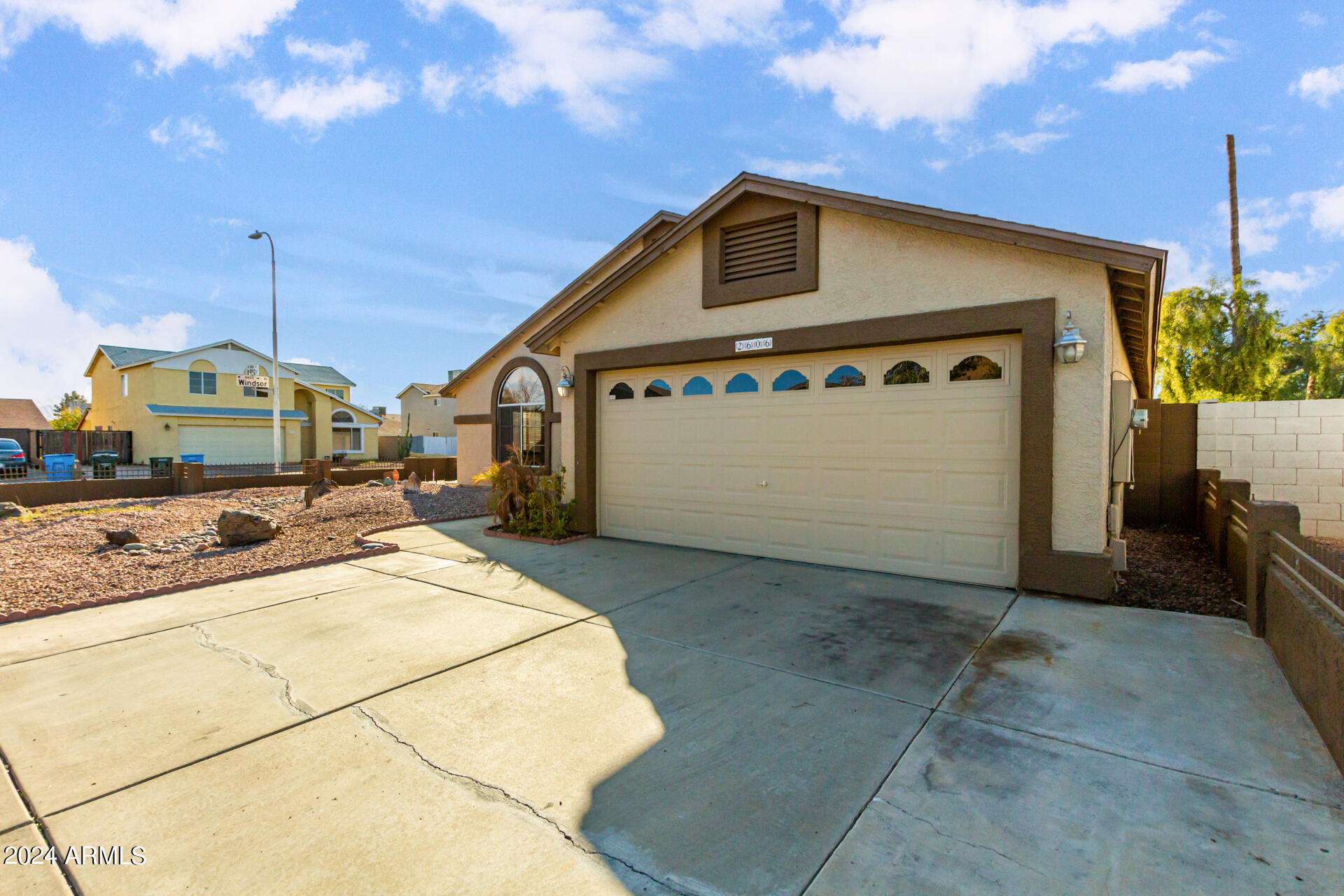2606 N 89TH Drive