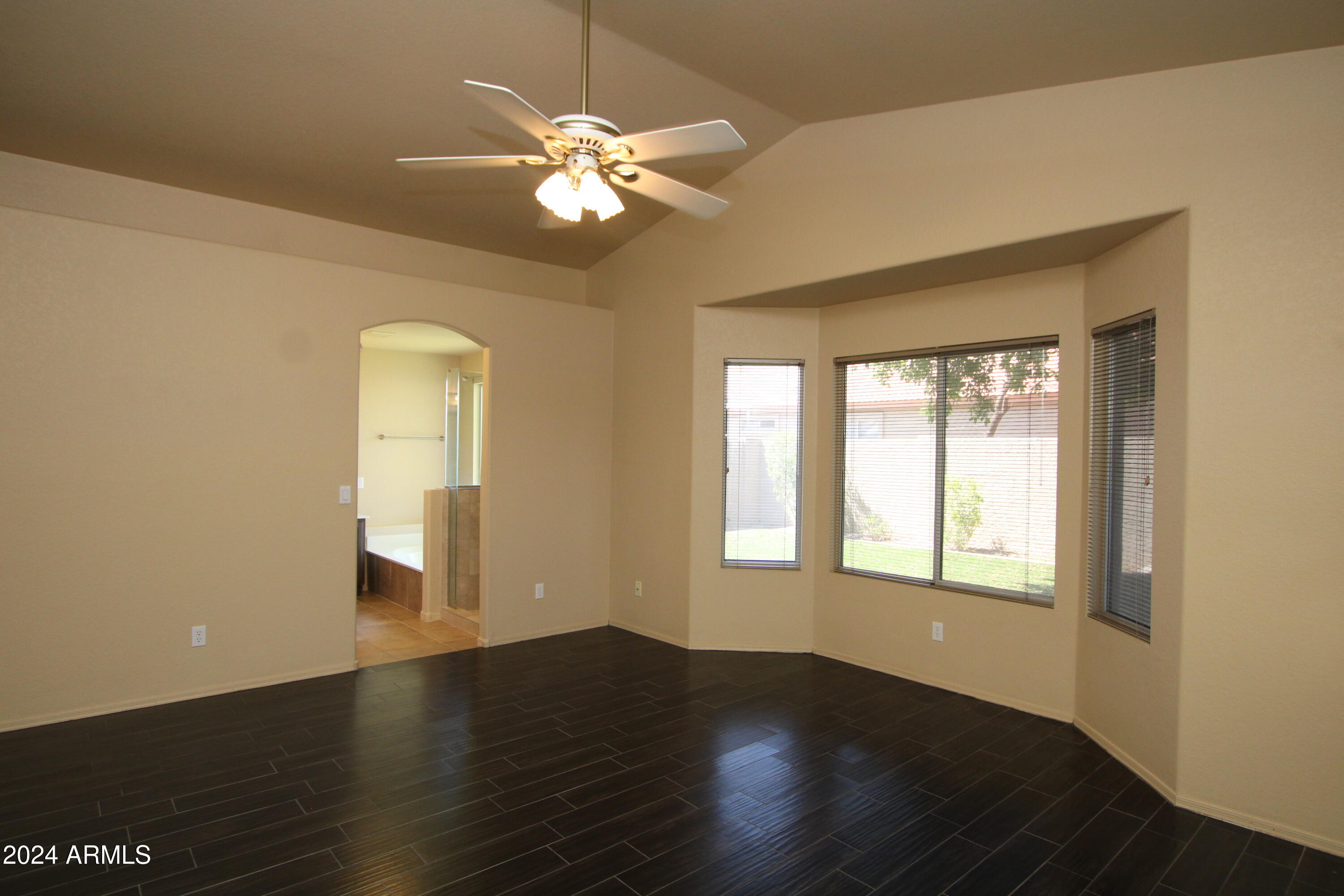 5310 W PONTIAC Drive