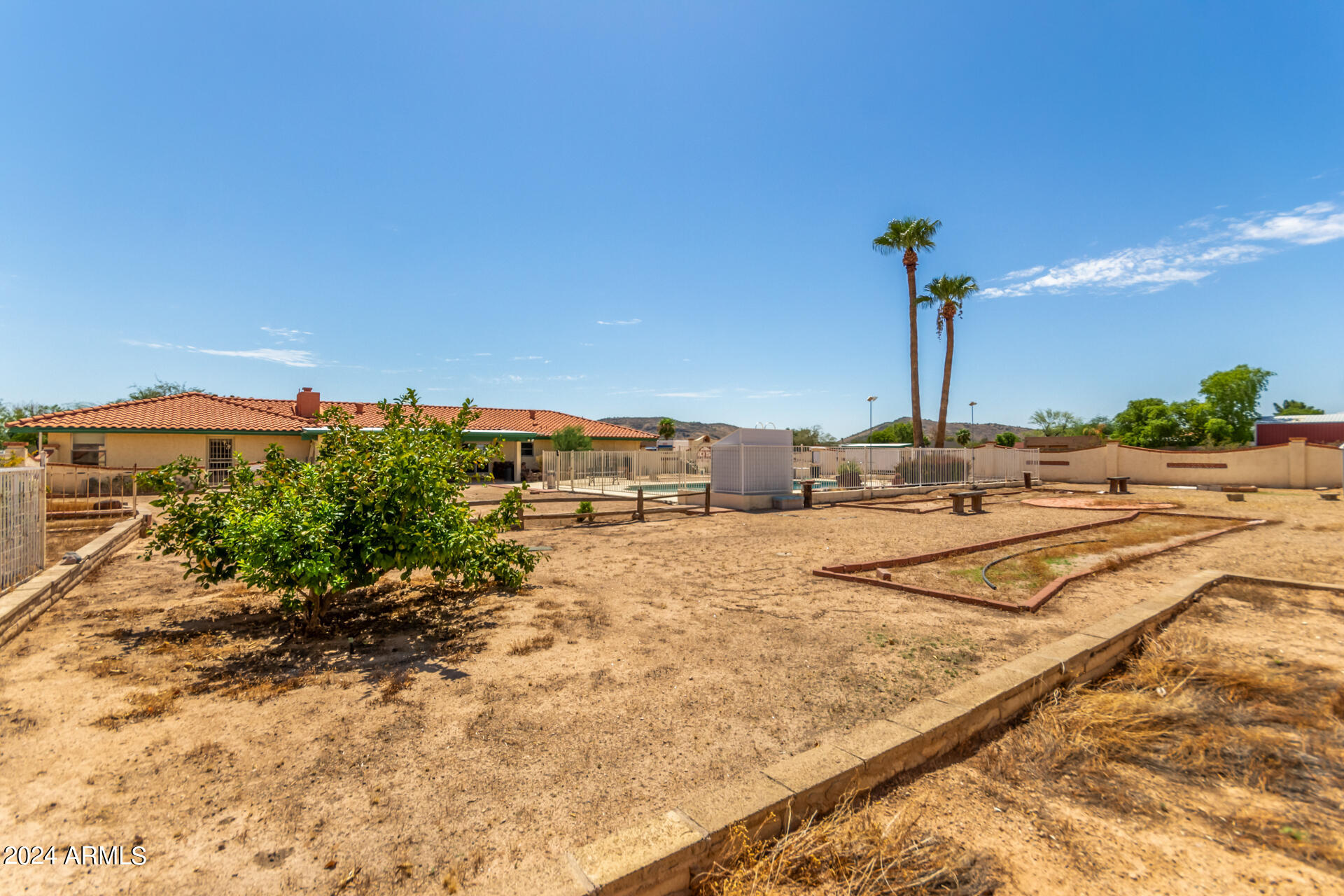 4832 W SAGUARO PARK Lane