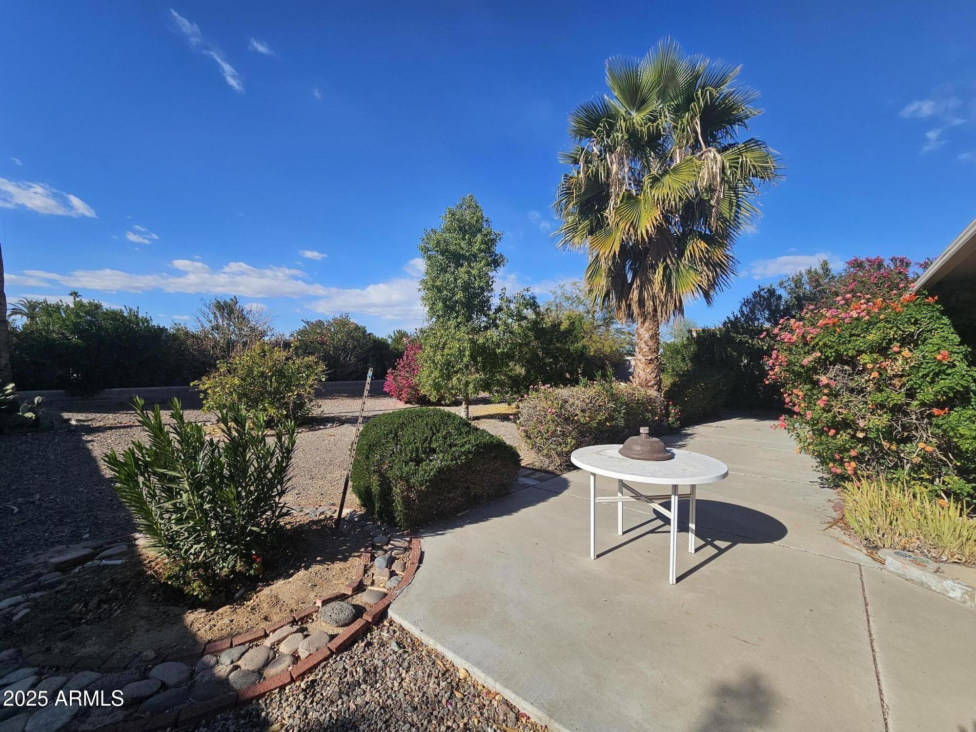 12226 N Lakeforest Drive