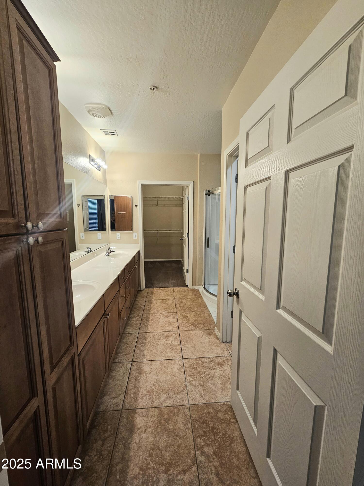 14575 W MOUNTAIN VIEW Boulevard, 10320
