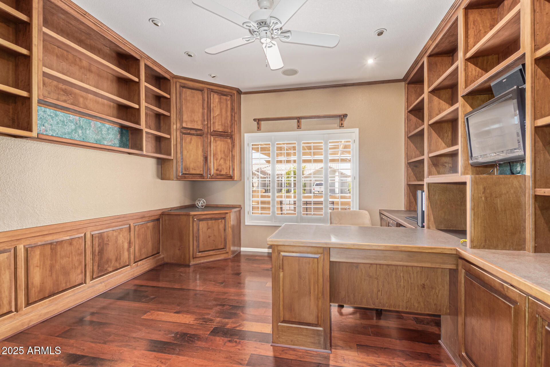 21313 N LIMOUSINE Drive