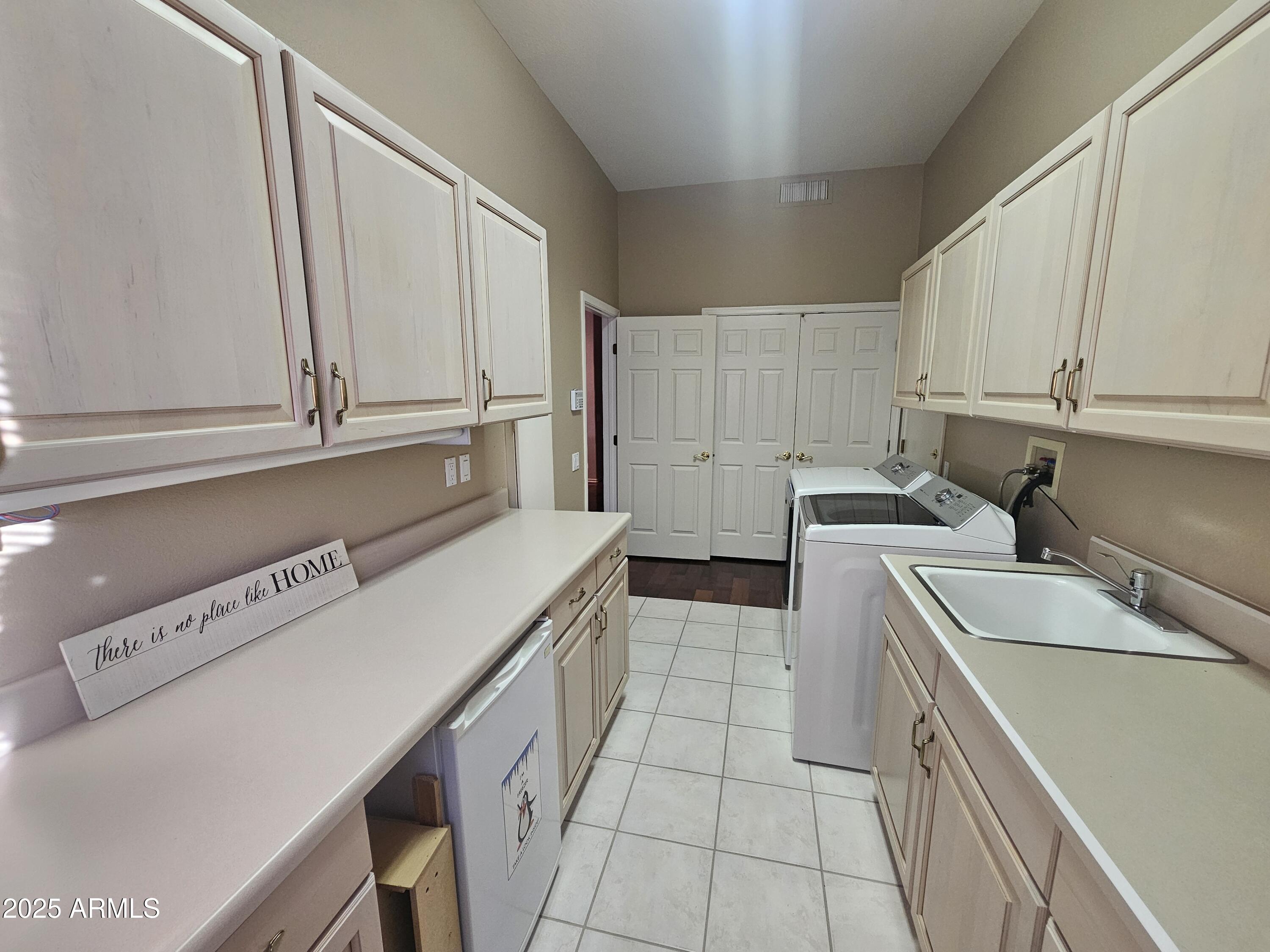 21313 N LIMOUSINE Drive