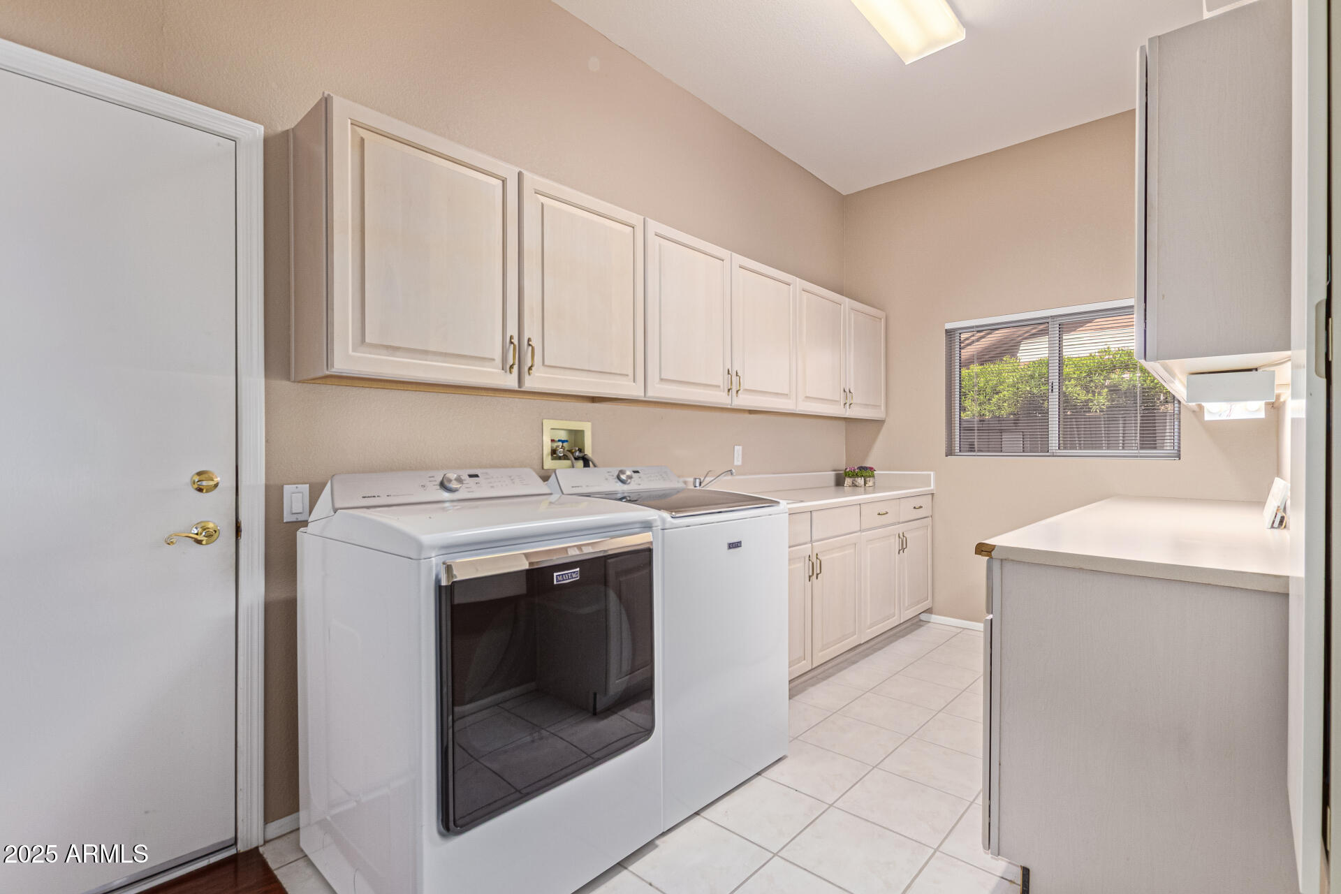 21313 N LIMOUSINE Drive