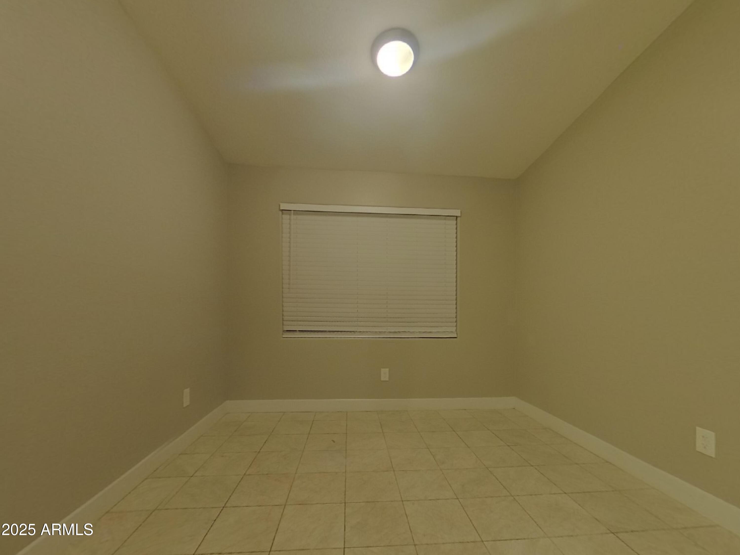 810 S GREENLEAF Lane