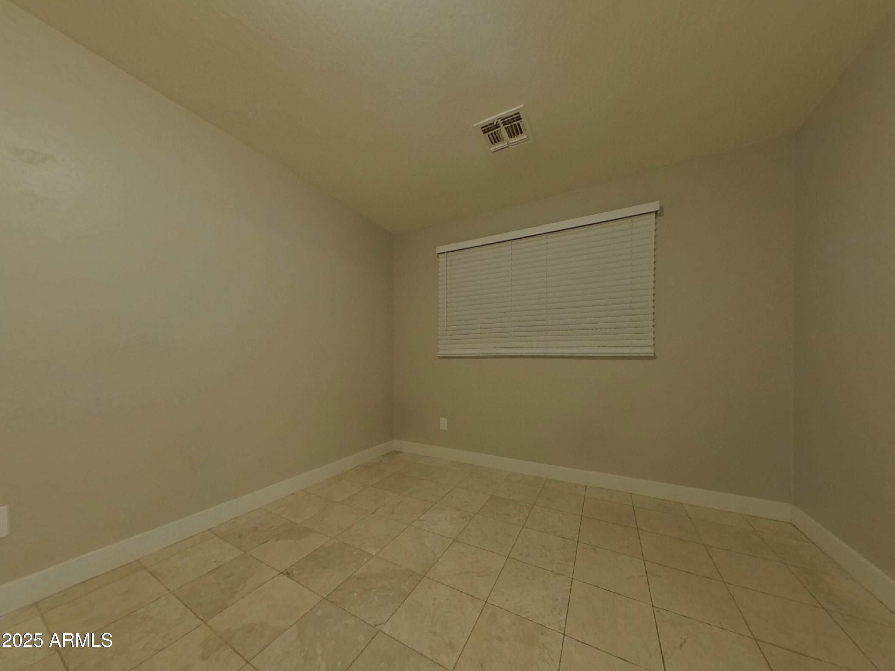 810 S GREENLEAF Lane