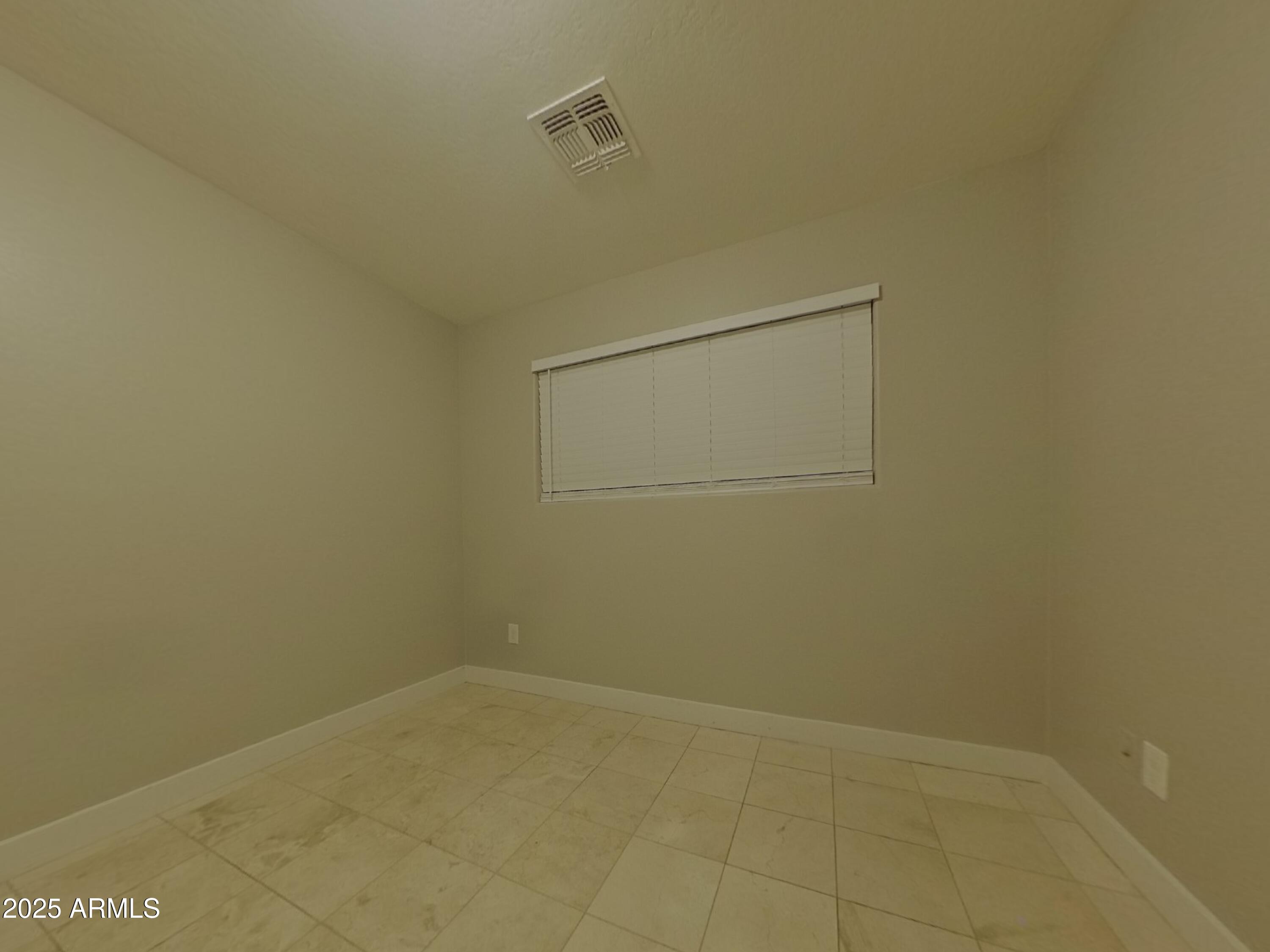 810 S GREENLEAF Lane