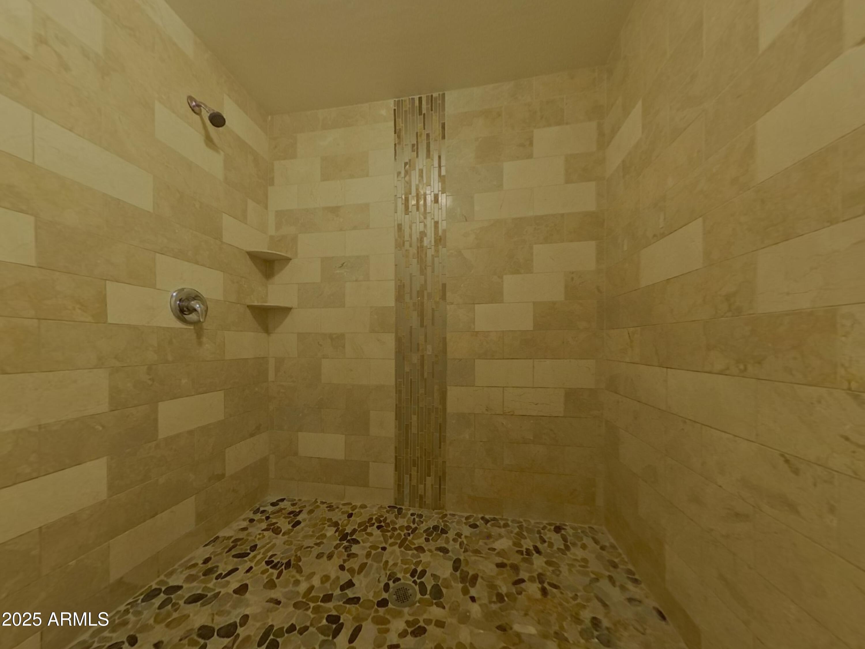 810 S GREENLEAF Lane