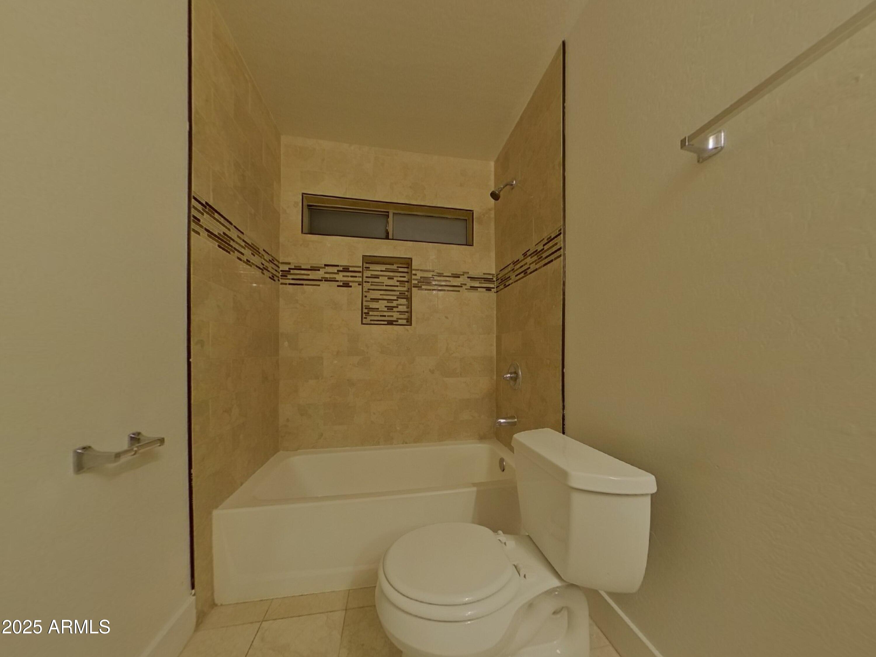 810 S GREENLEAF Lane